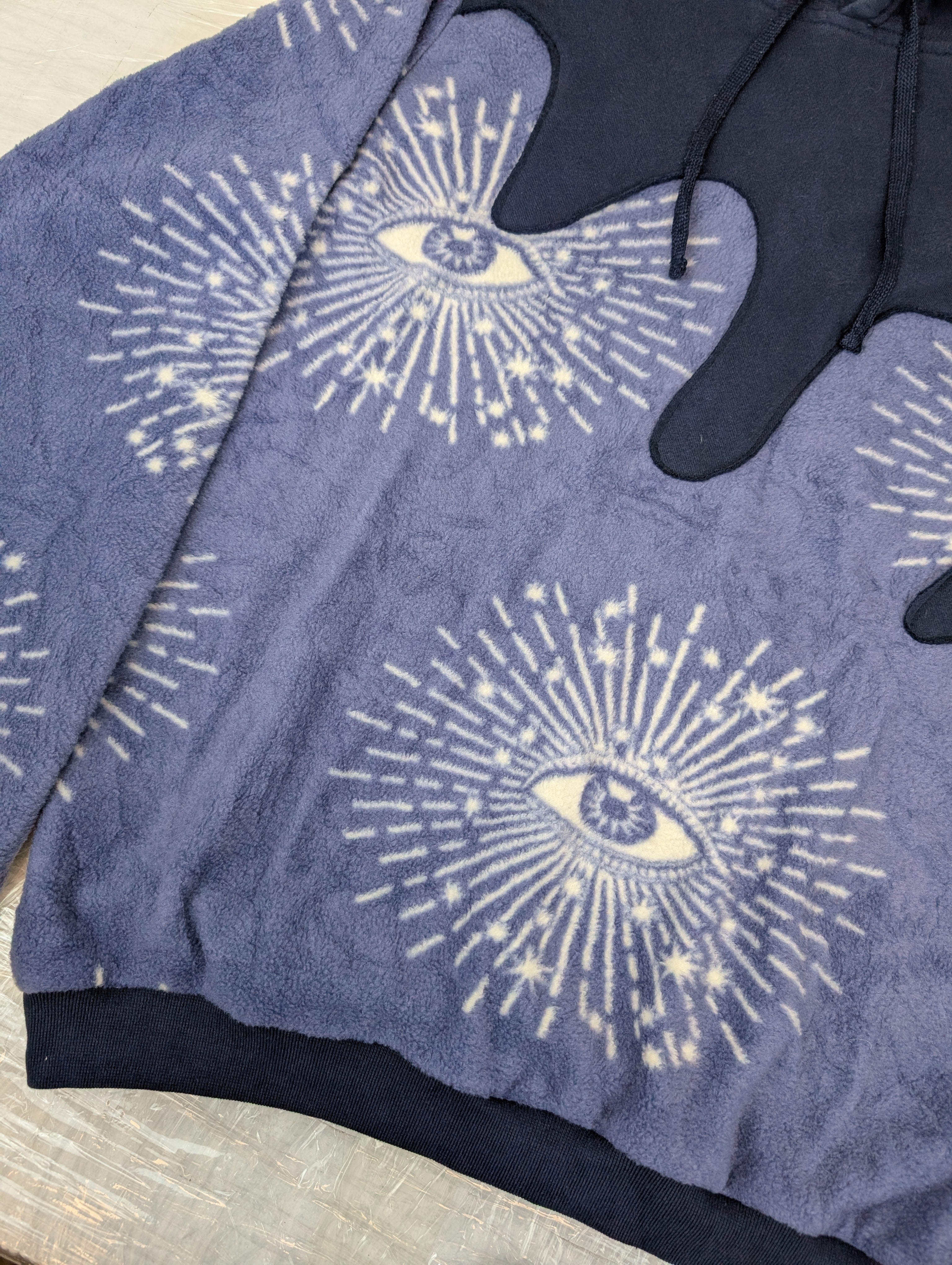 Nike Upcycling Bluza z Kaptutem custom z koca vintage boxy oczy Illuminati