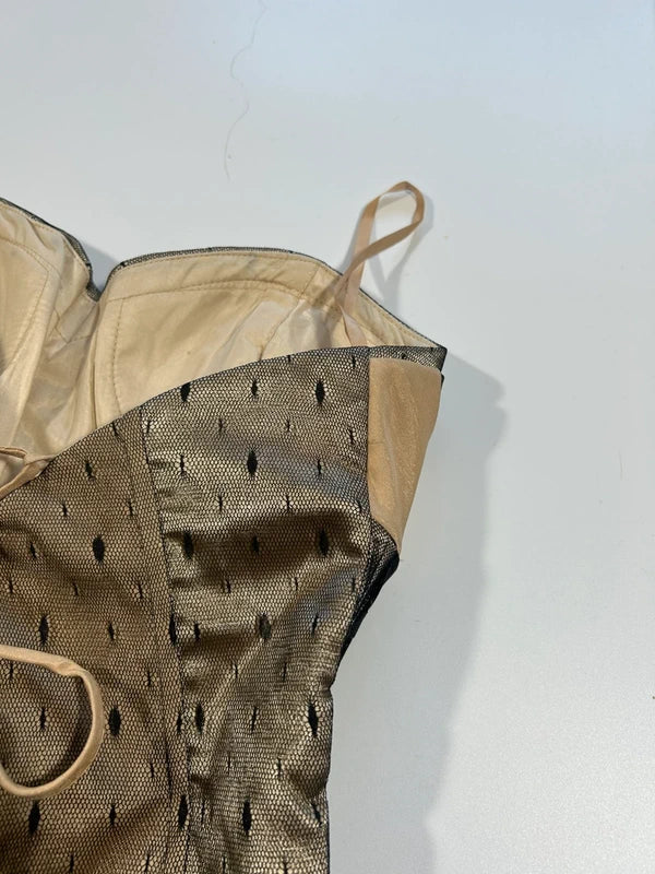 Kremowy gorset z czarną koronką na ramiączkach vintage avantgarde