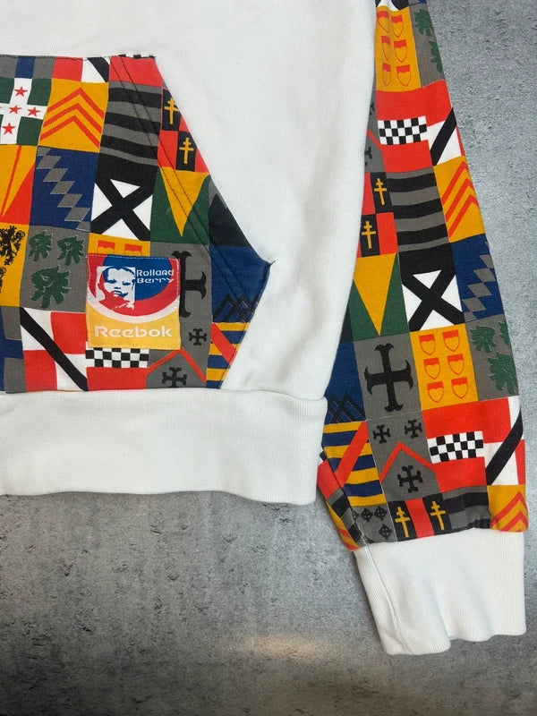 Rozpinana bluza Reebok hoodie biała, wzorzyste rękawy