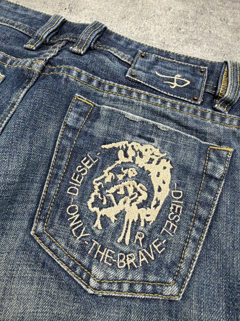 2000s Diesel low waist jeans flare flared vintage rare