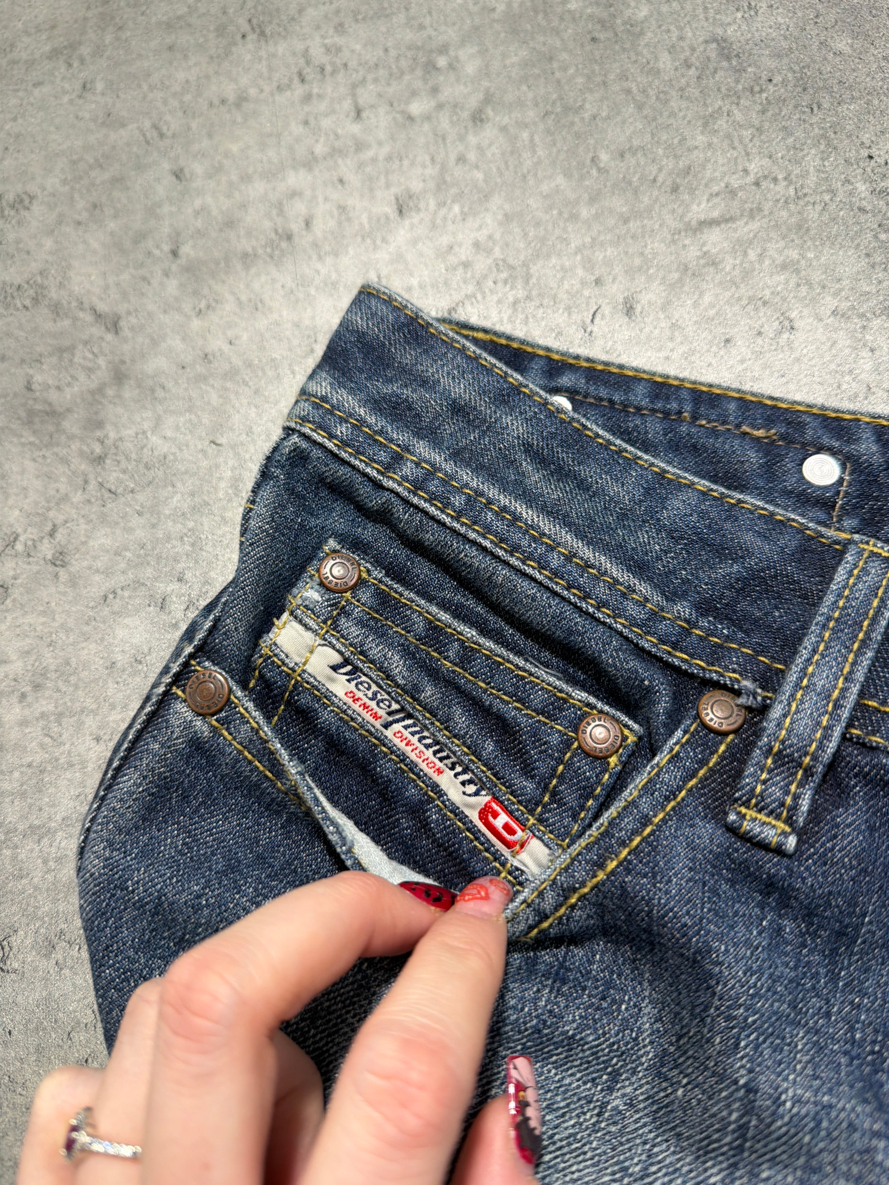 2000s Diesel low waist jeans flare flared vintage rare