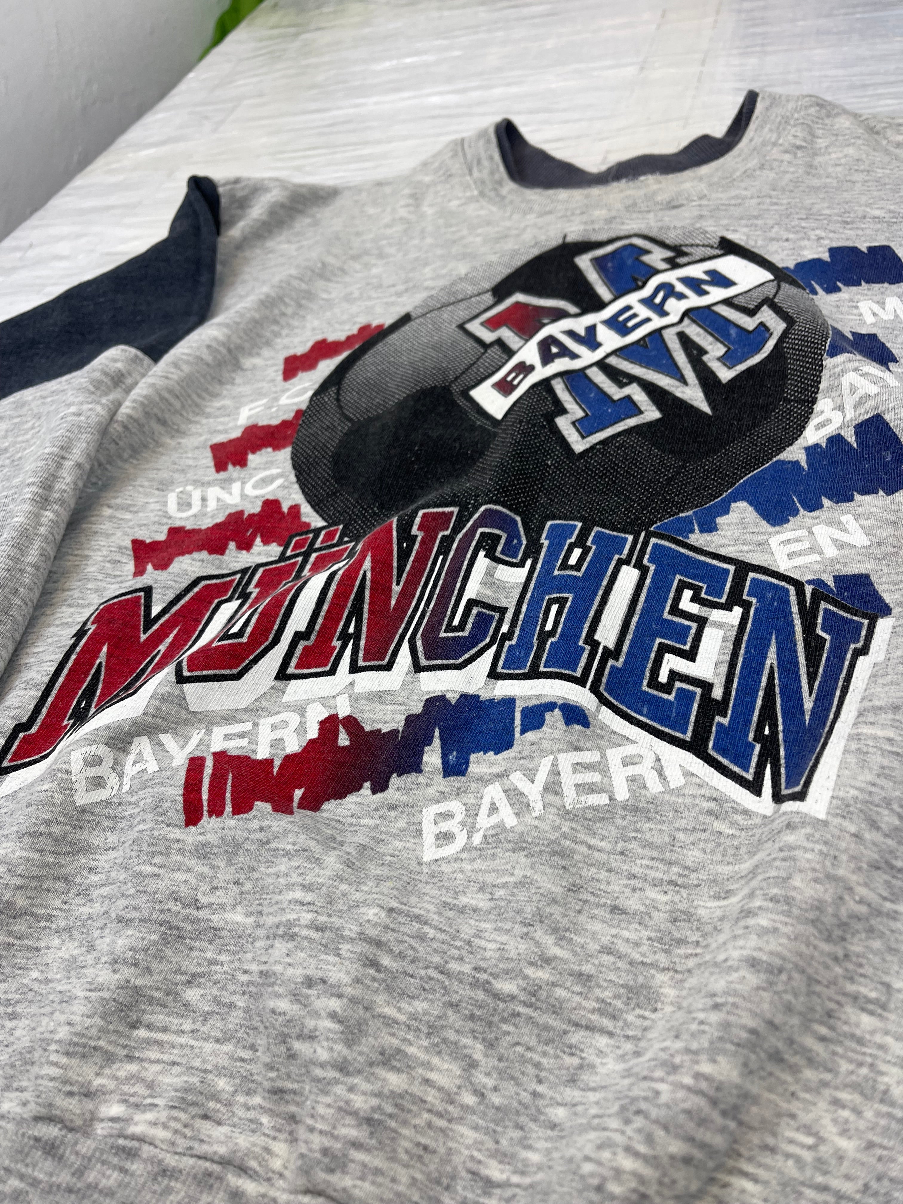 Bayern Munchen Monachium 90s Vintage Bluza piłkarska Bundesliga z nadrukiem