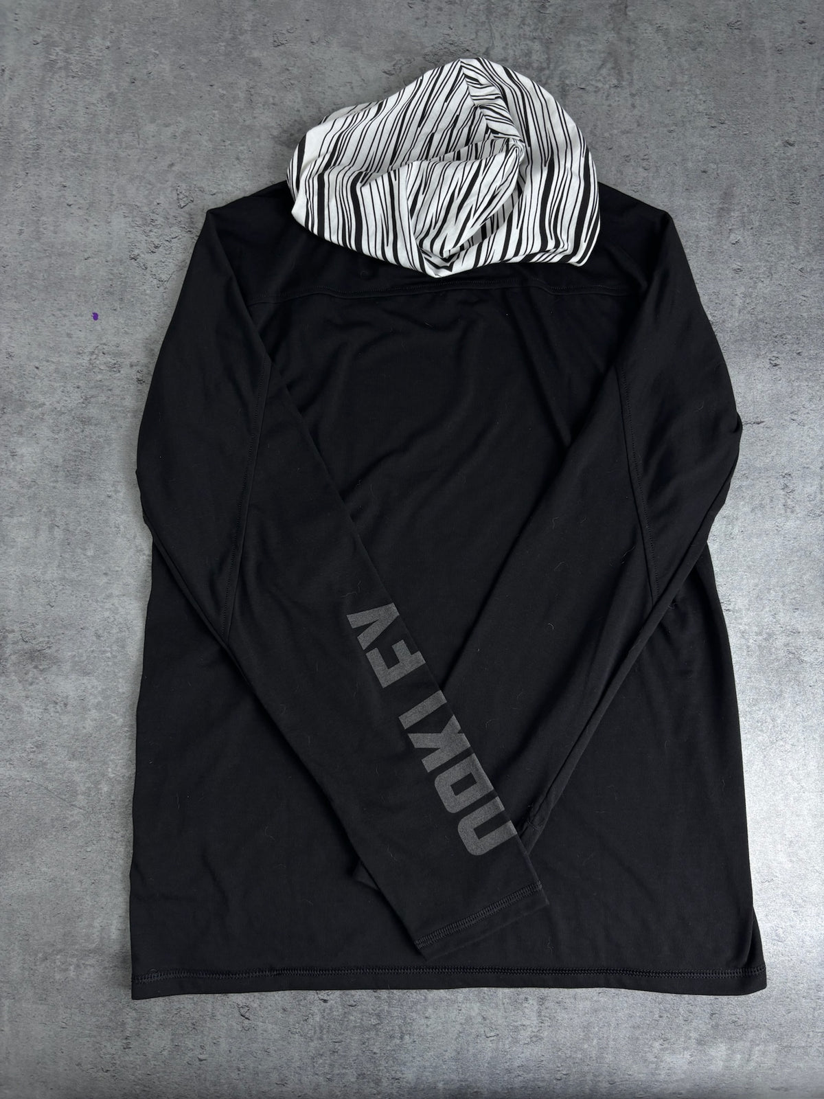 Oakley Center Logo Lightweight Active Hoodie