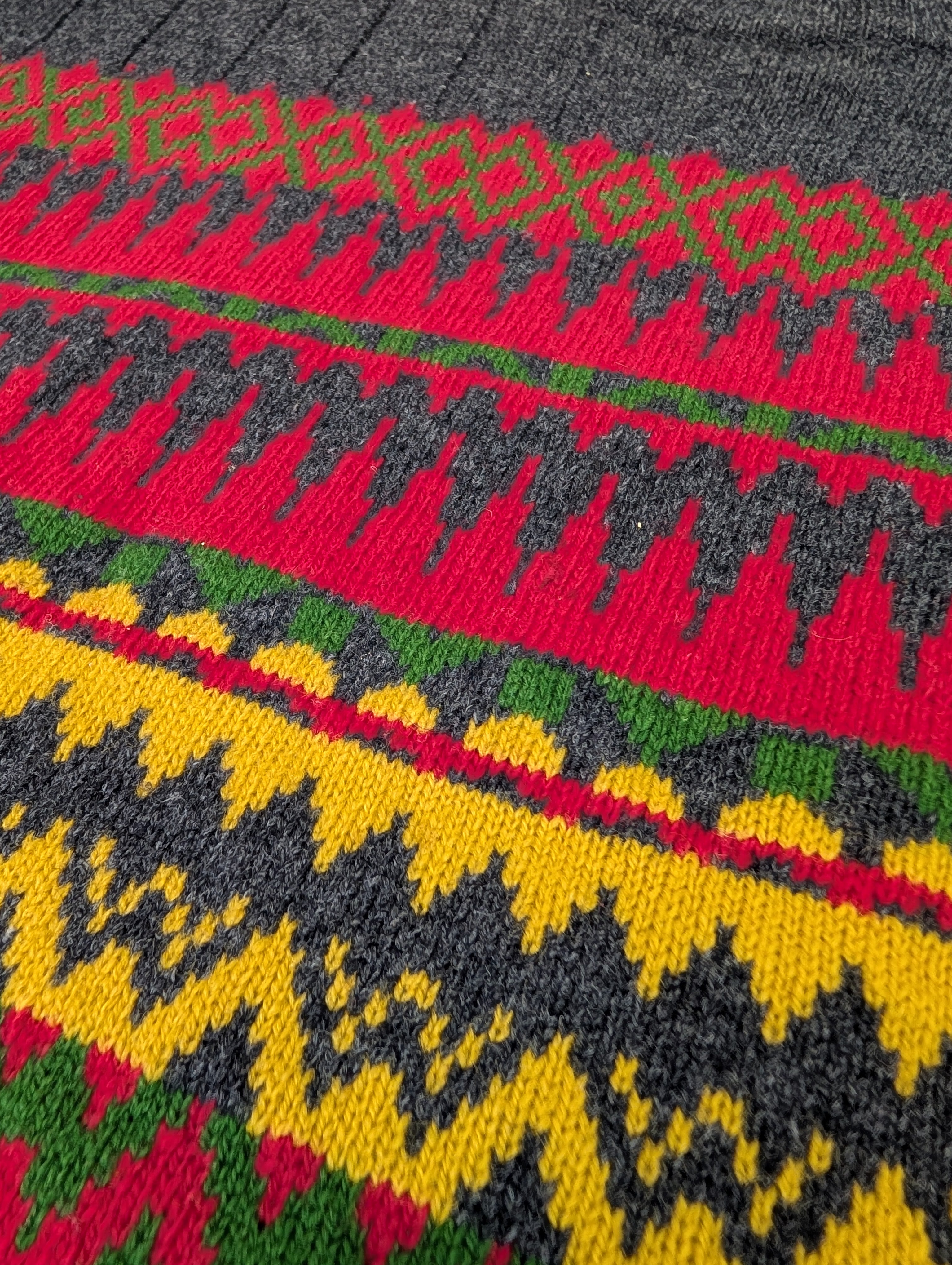 90s wełniany sweter we wzory geometryczne native skandynawski