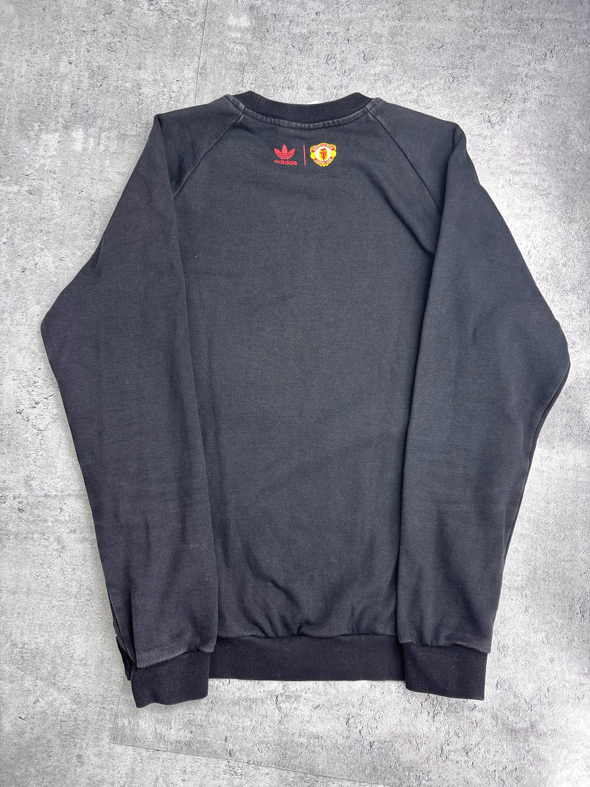 Manchester United Retro Graphic Bluza Piłkarska Soccer Premier League Adidas Sweatshirt