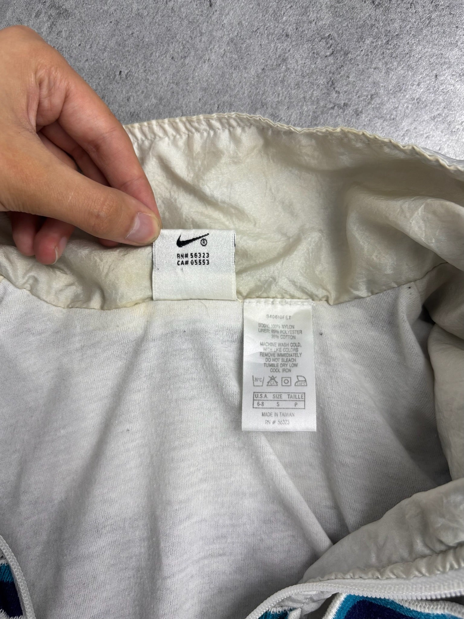 Rare 90s Nike Zip Up Windbreaker Track Jacket with Graphic Vintage Kurtka