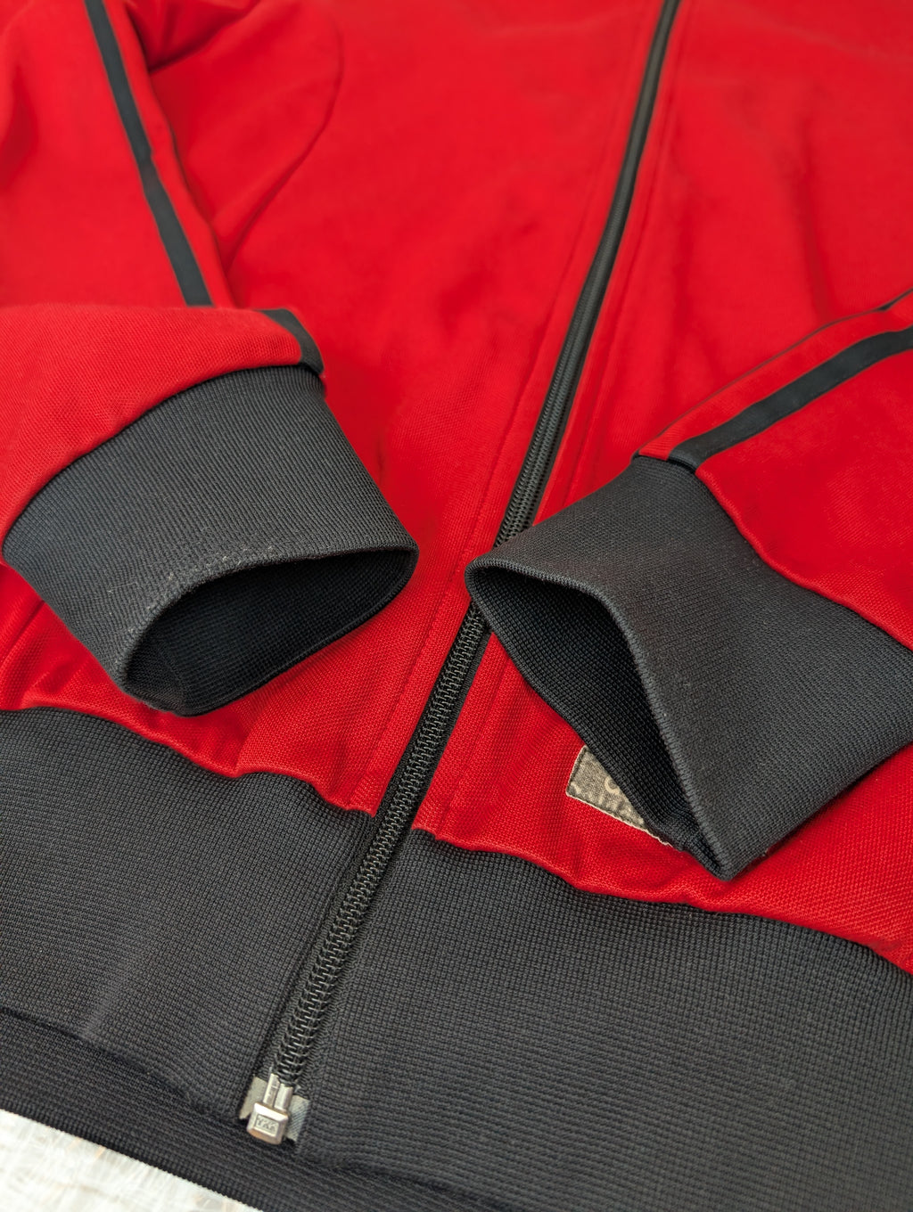 Adidas Red Black Tracksuit Jacket bluza rozpinana dresowa y2k vintage klasyczna minimalistyczna