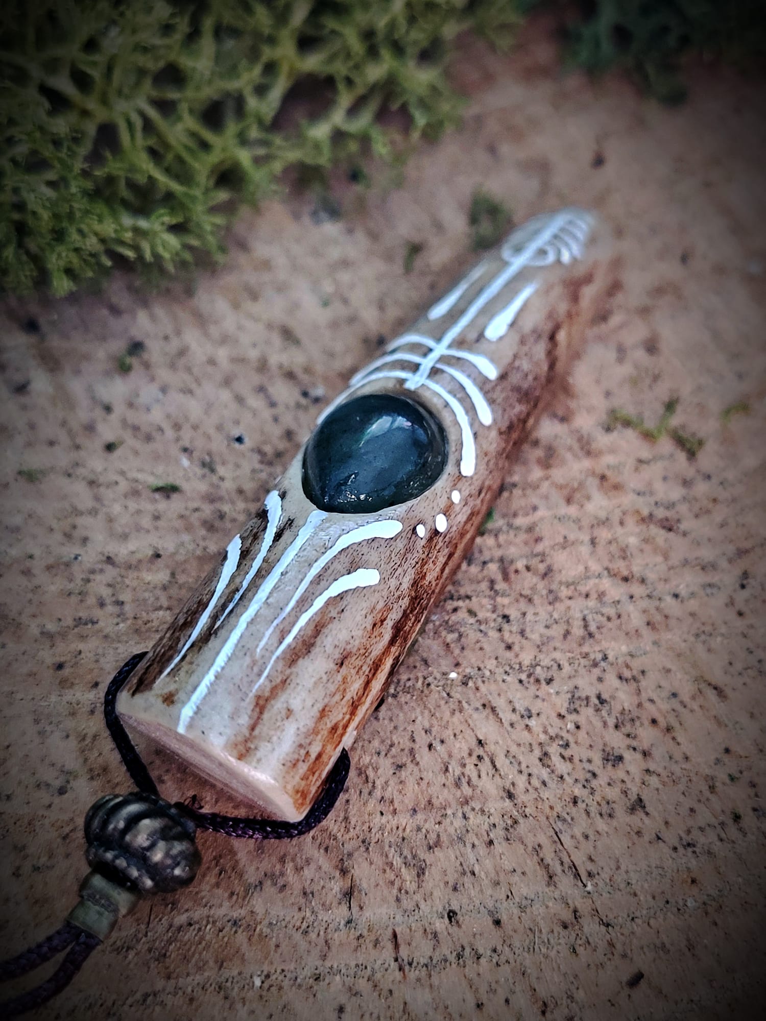 Forest talisman leśny naszyjnik - sarni ,,kieł” z labradorytem