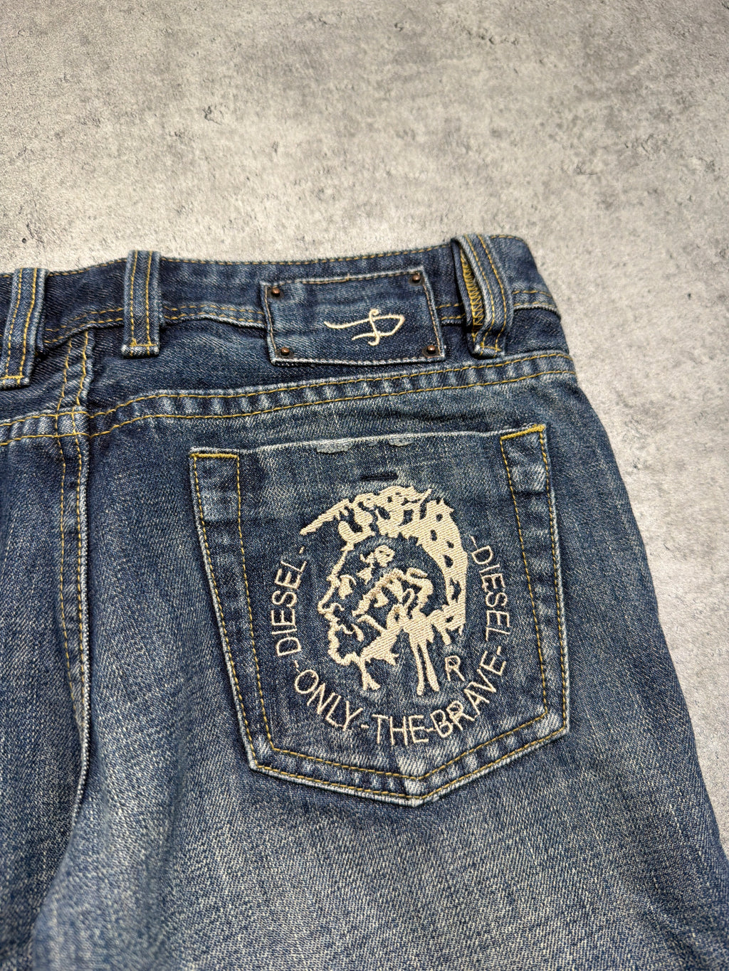 2000s Diesel low waist jeans flare flared vintage rare