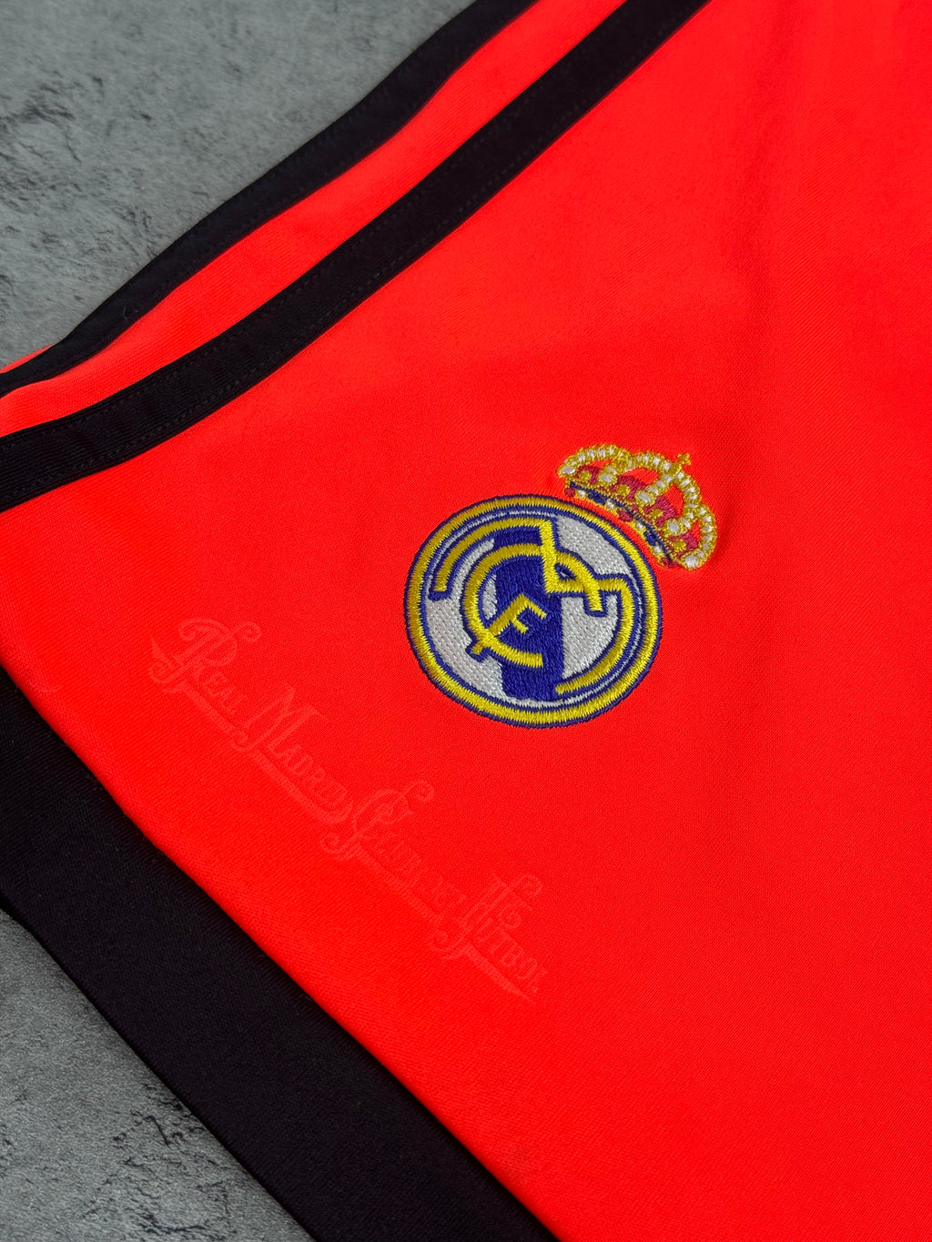 2012 Real Madrid Goalkeeper Shorts Spodenki sportowe piłkarskie kolekcjonerskie Adidas