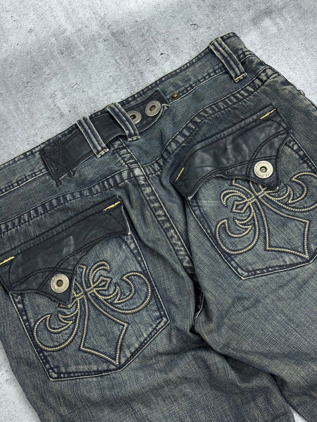 Affliction y2k rare grunge goth spodnie jeansowe jeansy baggy bootcut amerykańskie