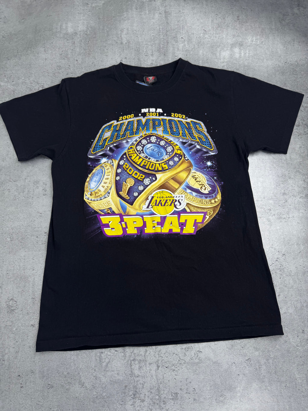 Shaq & Kobe Three Peat Rap Tee Koszulka Los Angeles Lakers 2000 2001 2002 Rare Vintage Championship