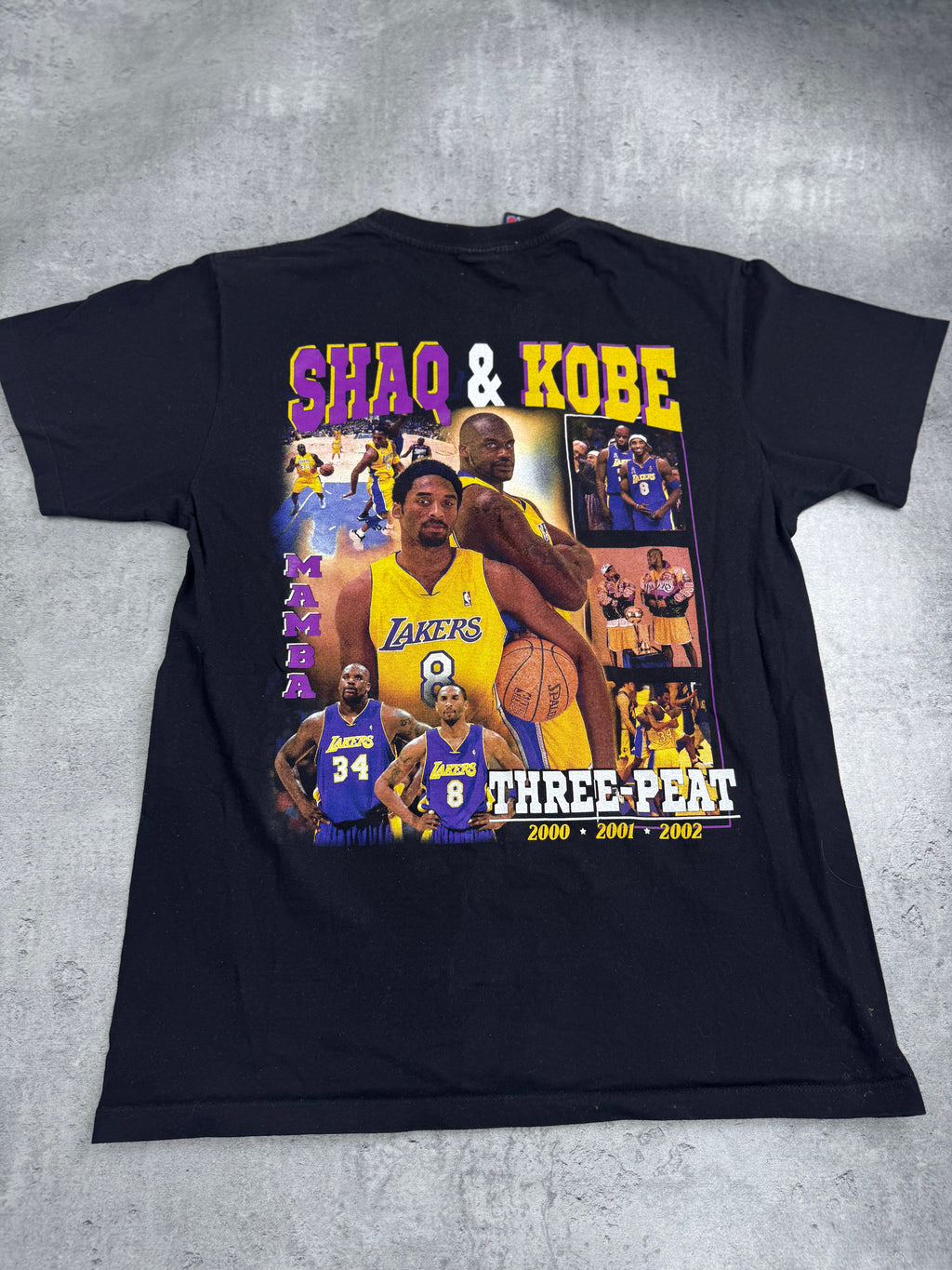 Shaq & Kobe Three Peat Rap Tee Koszulka Los Angeles Lakers 2000 2001 2002 Rare Vintage Championship