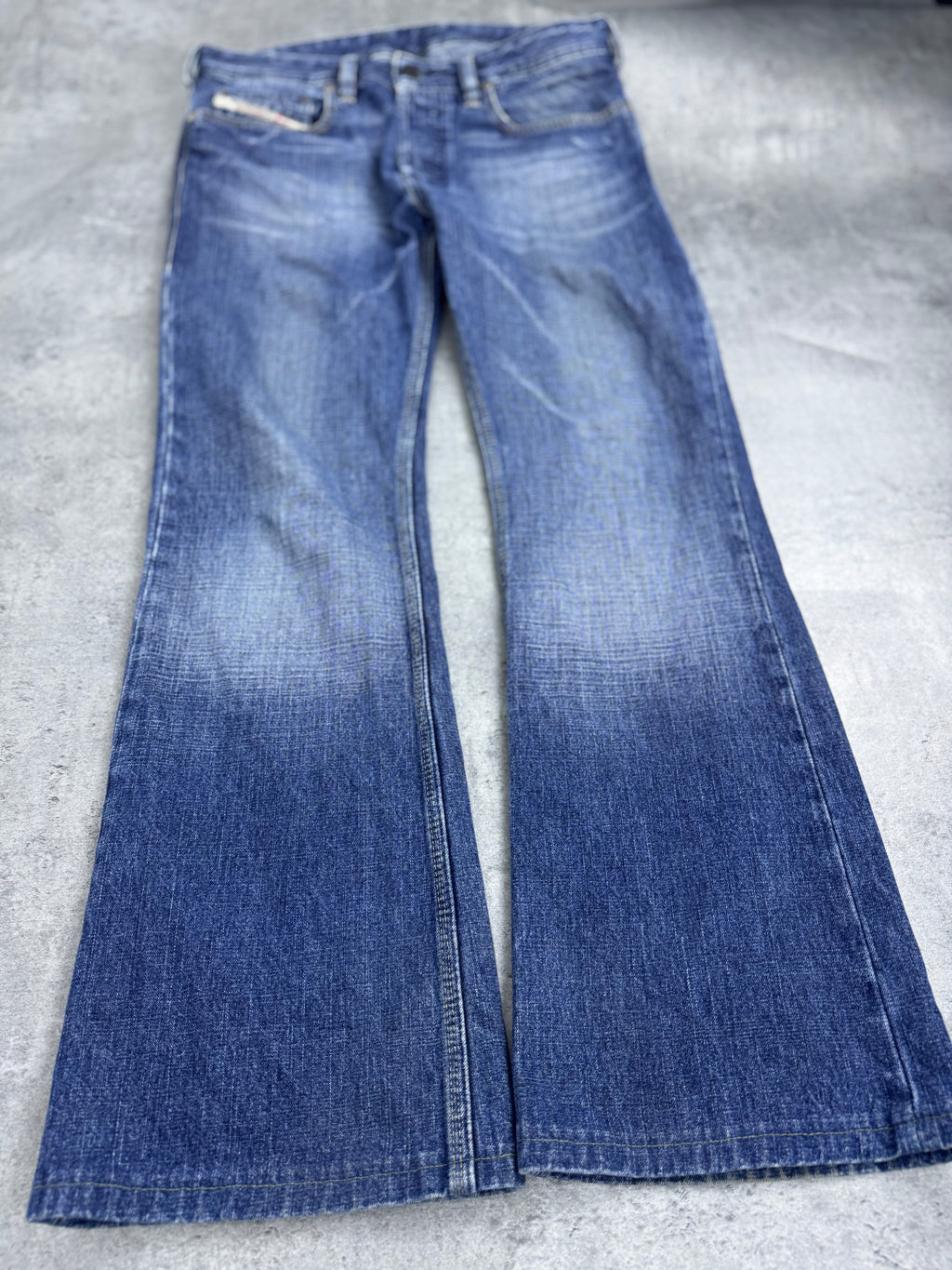 Diesel Industry Bootcut Spodnie Poszerzane Dzwony Flared y2k Jeansy Jeansowe 2000s Era Back Pocket Embroidery