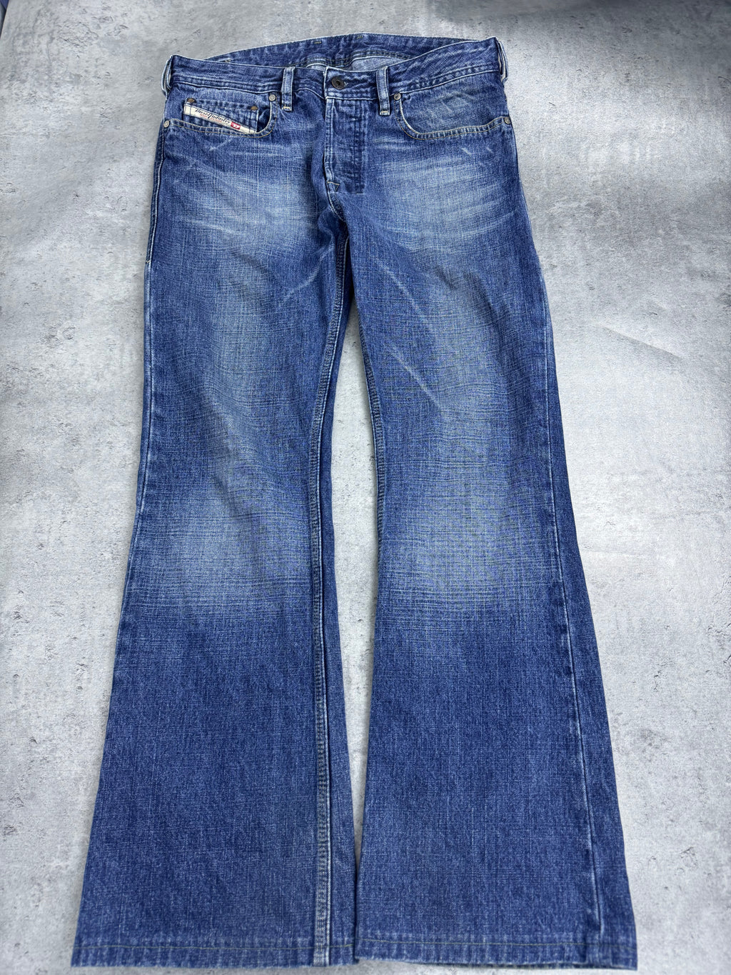 Diesel Industry Bootcut Spodnie Poszerzane Dzwony Flared y2k Jeansy Jeansowe 2000s Era Back Pocket Embroidery