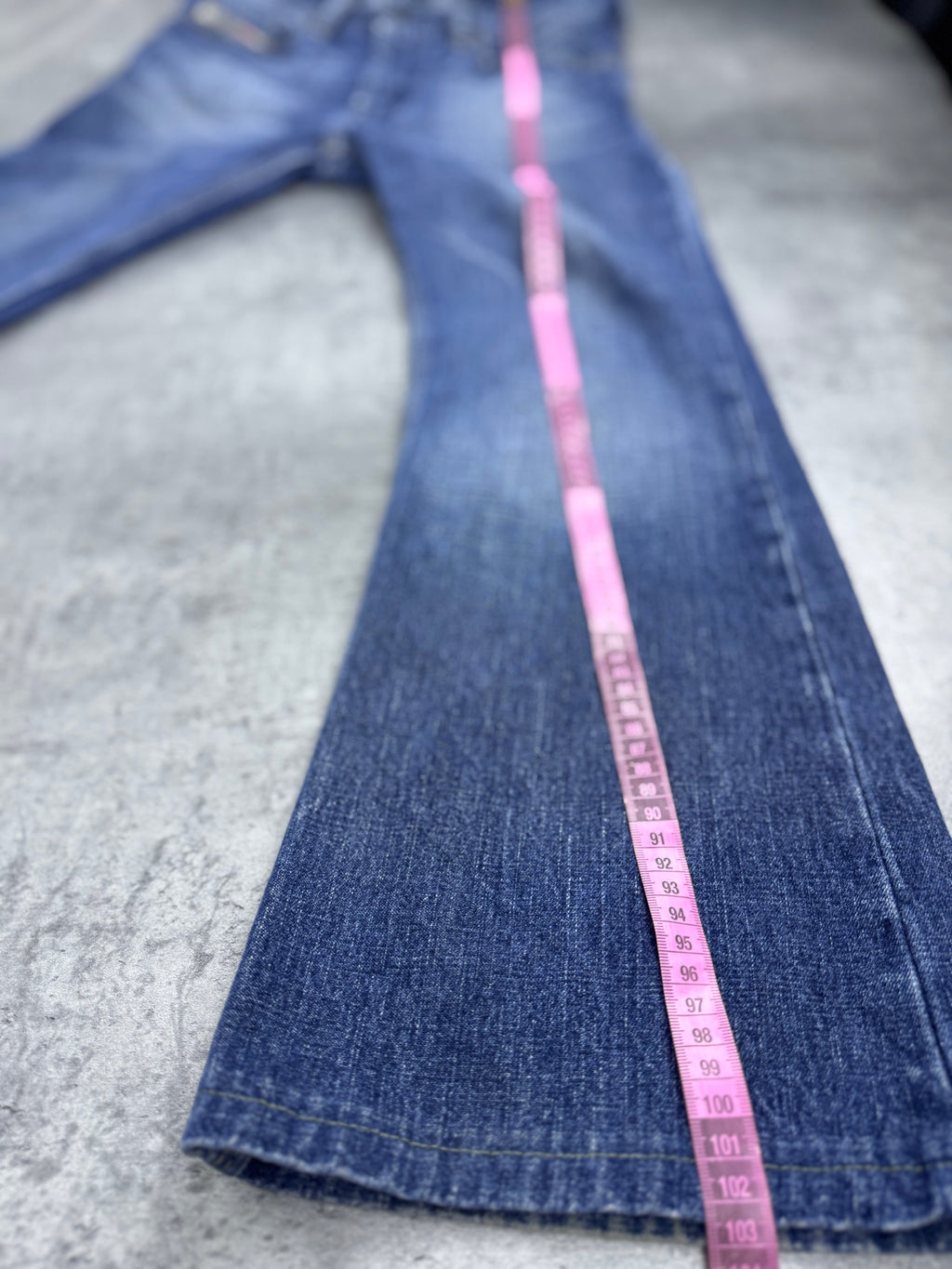 Diesel Industry Bootcut Spodnie Poszerzane Dzwony Flared y2k Jeansy Jeansowe 2000s Era Back Pocket Embroidery