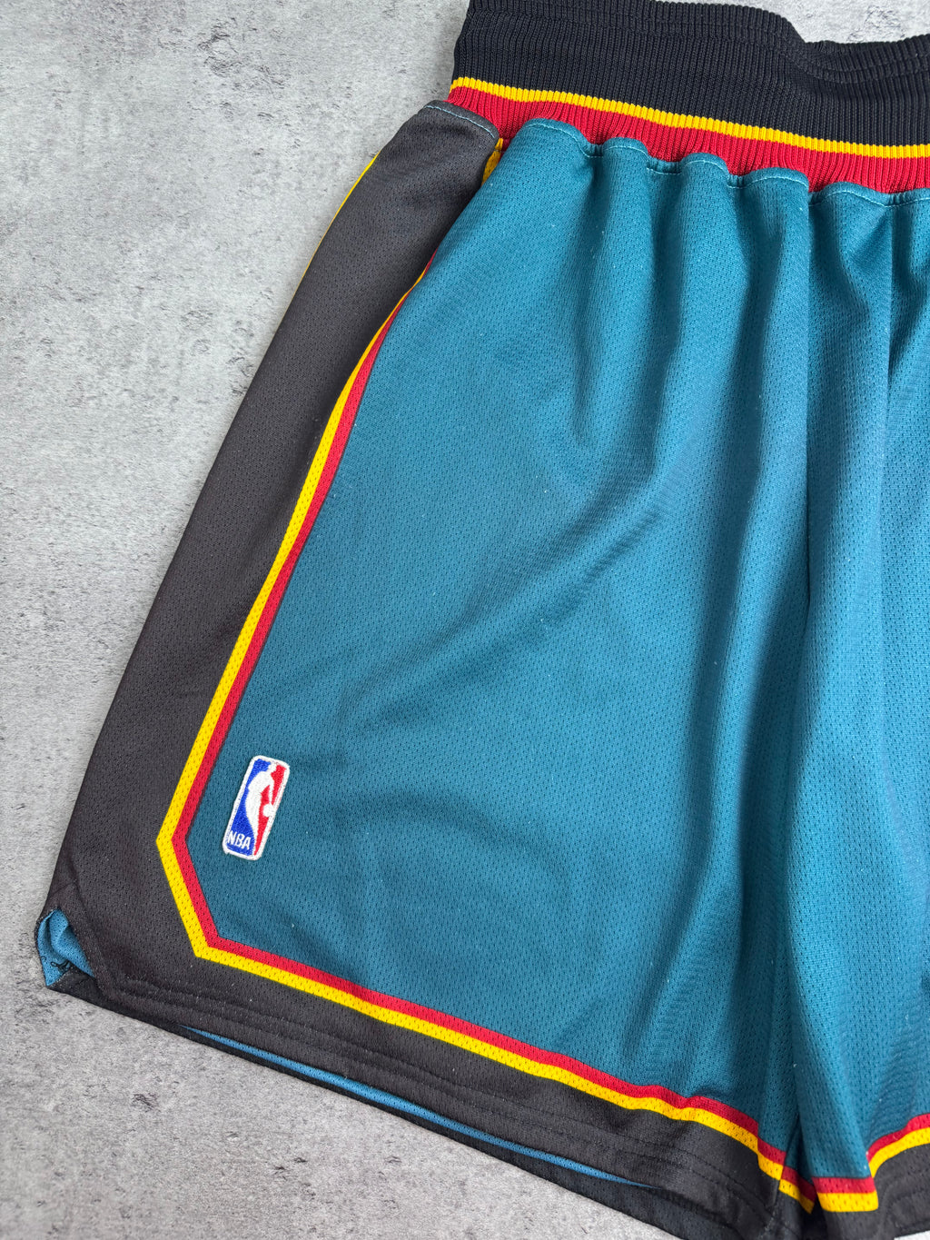 1996 Champion Detroit Pistons Spodenki Sportowe Koszykarskie Meczowe Vintage 90s NBA Shorts