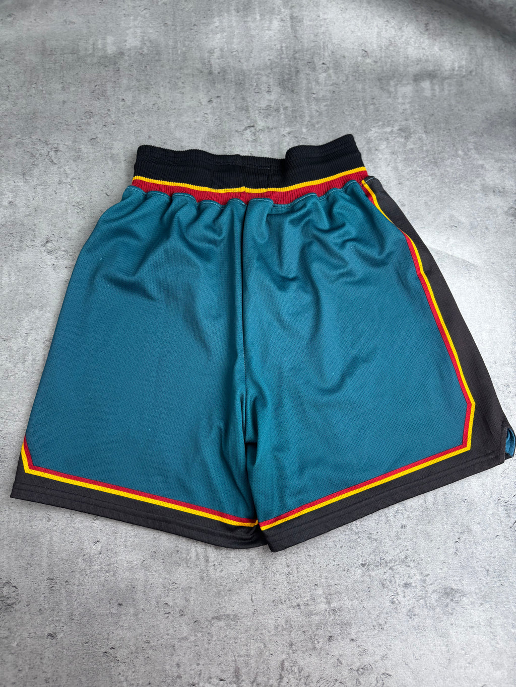 1996 Champion Detroit Pistons Spodenki Sportowe Koszykarskie Meczowe Vintage 90s NBA Shorts