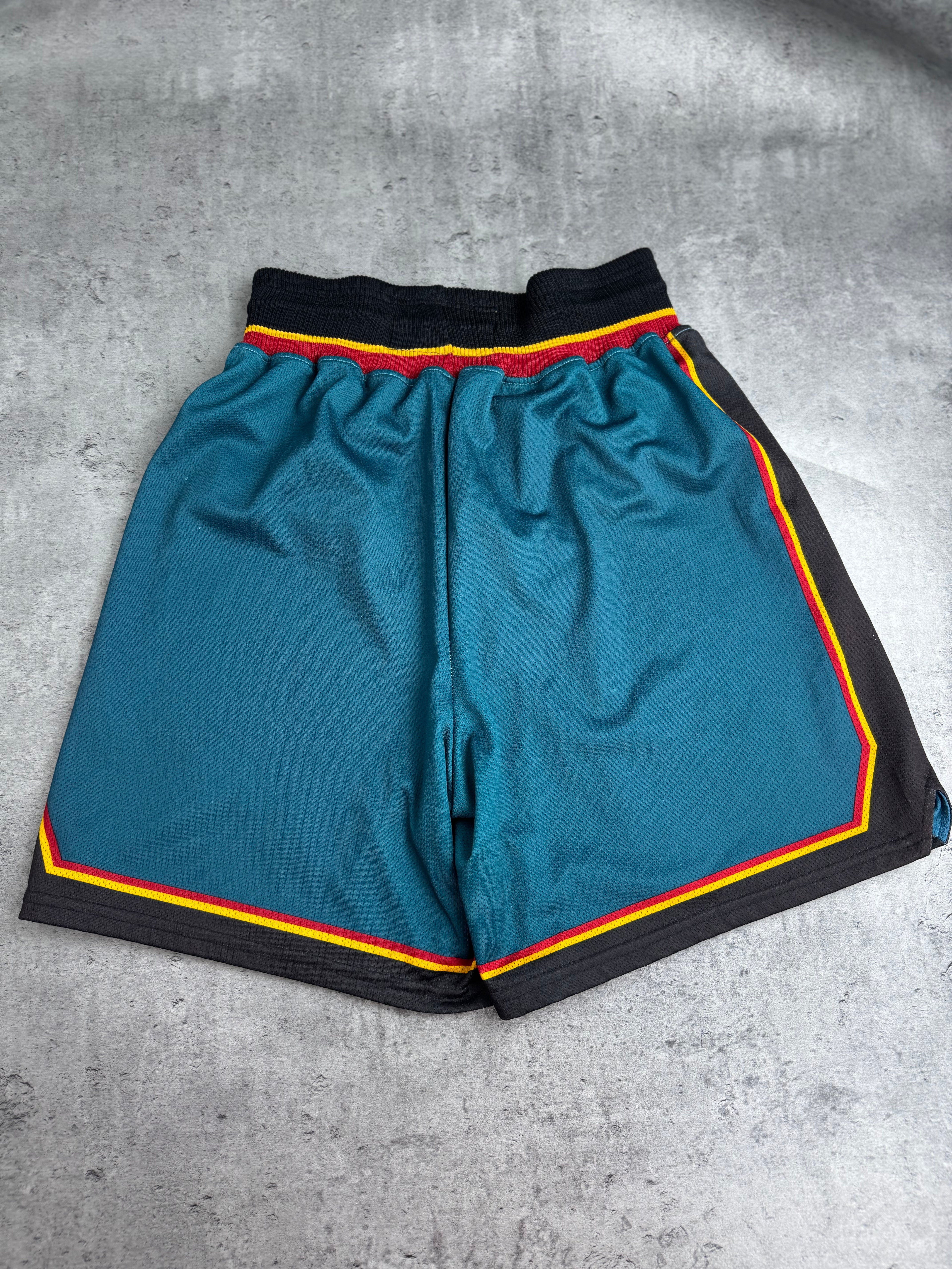 1996 Champion Detroit Pistons Spodenki Sportowe Koszykarskie Meczowe Vintage 90s NBA Shorts