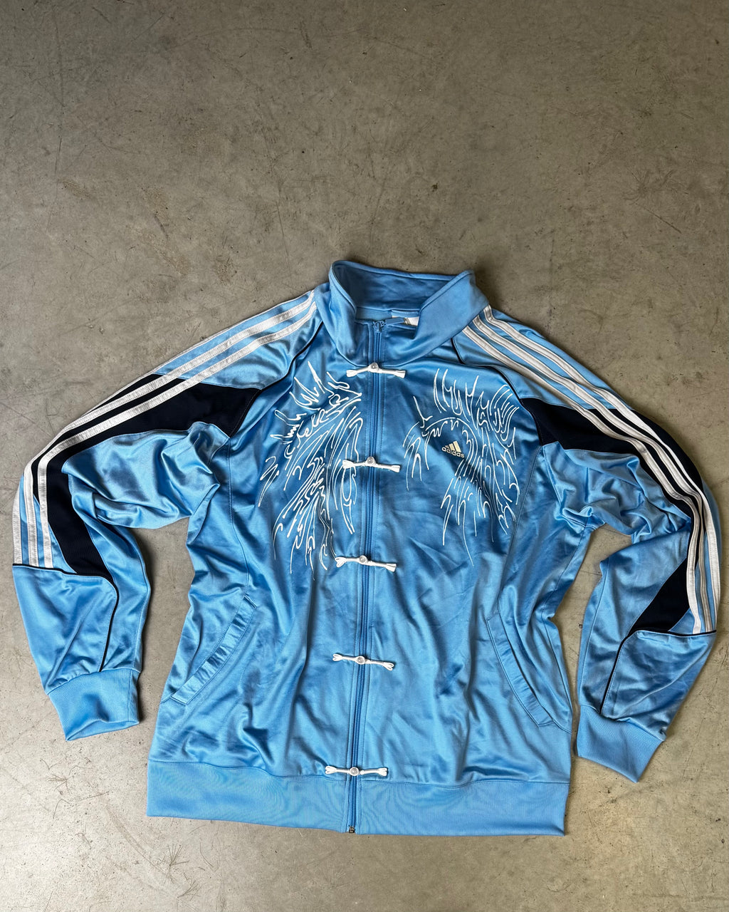 Błękitna bluza Adidas – Ręcznie robiony custom / Unikat 1of1
