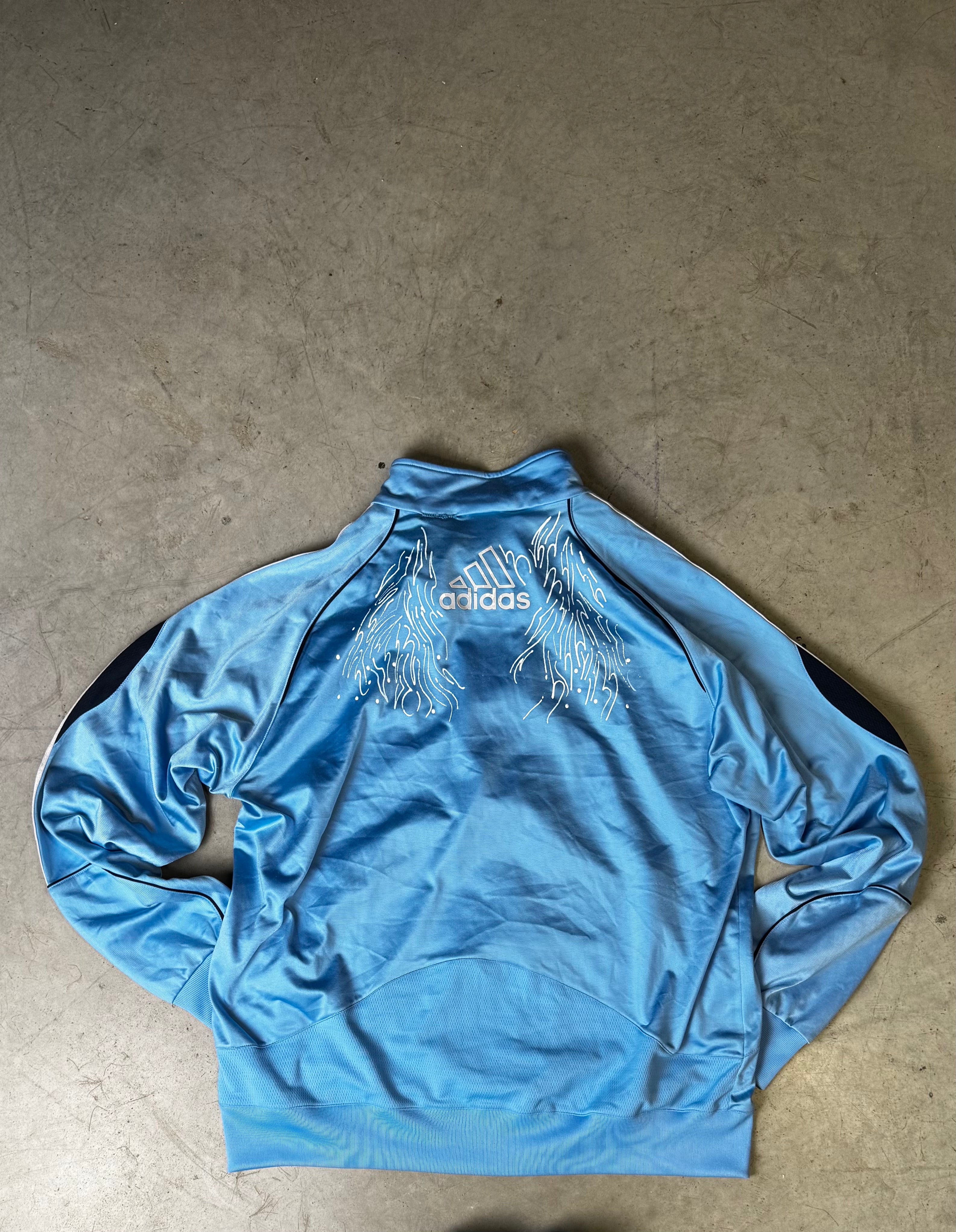 Błękitna bluza Adidas – Ręcznie robiony custom / Unikat 1of1