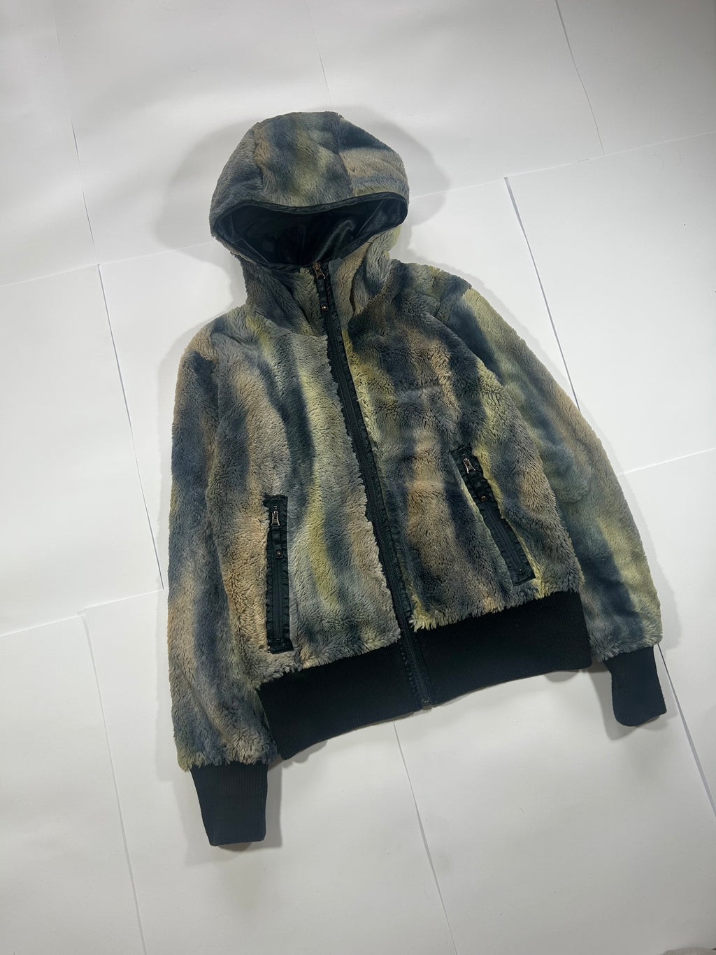 Ocieplana bluza Columbia z futrem w stylu y2k