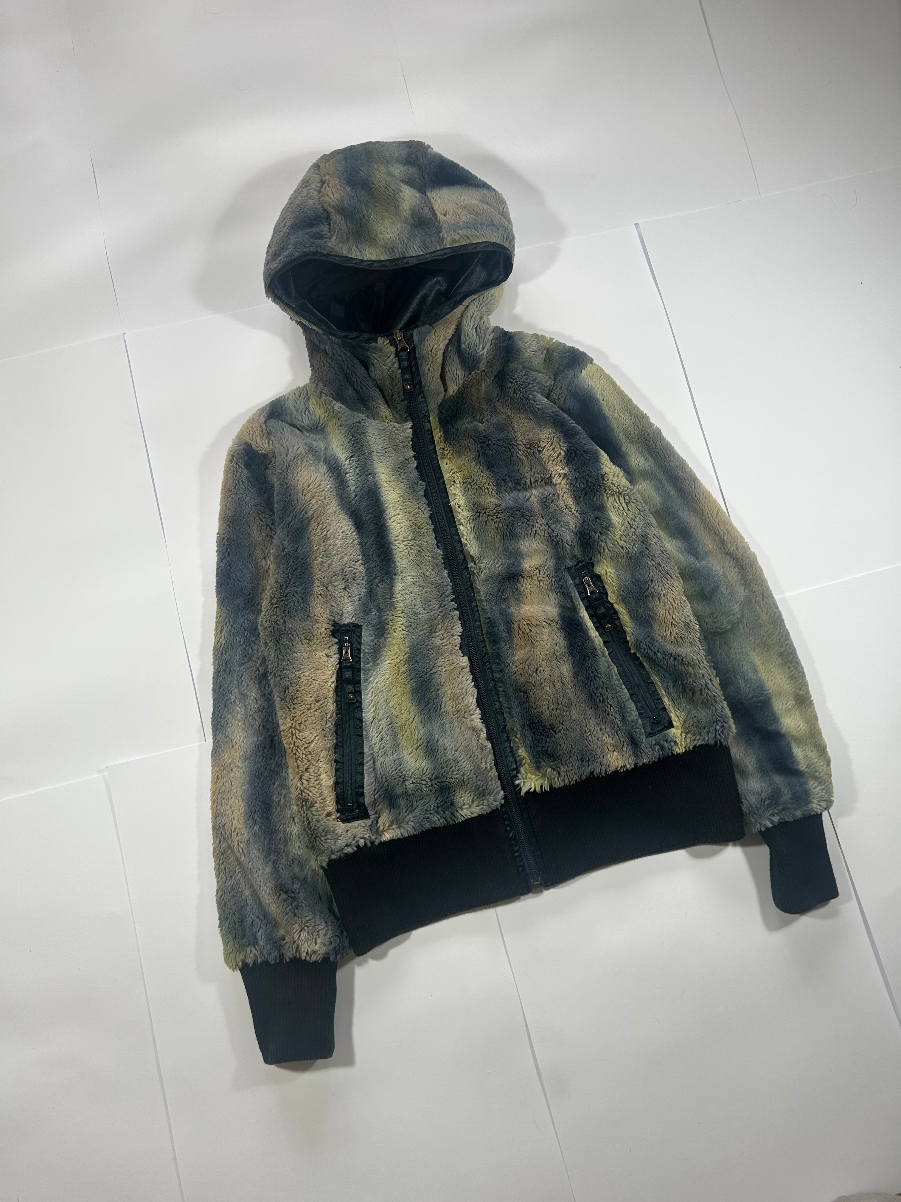 Ocieplana bluza Columbia z futrem w stylu y2k