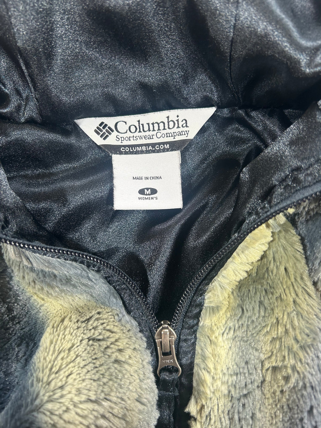 Ocieplana bluza Columbia z futrem w stylu y2k
