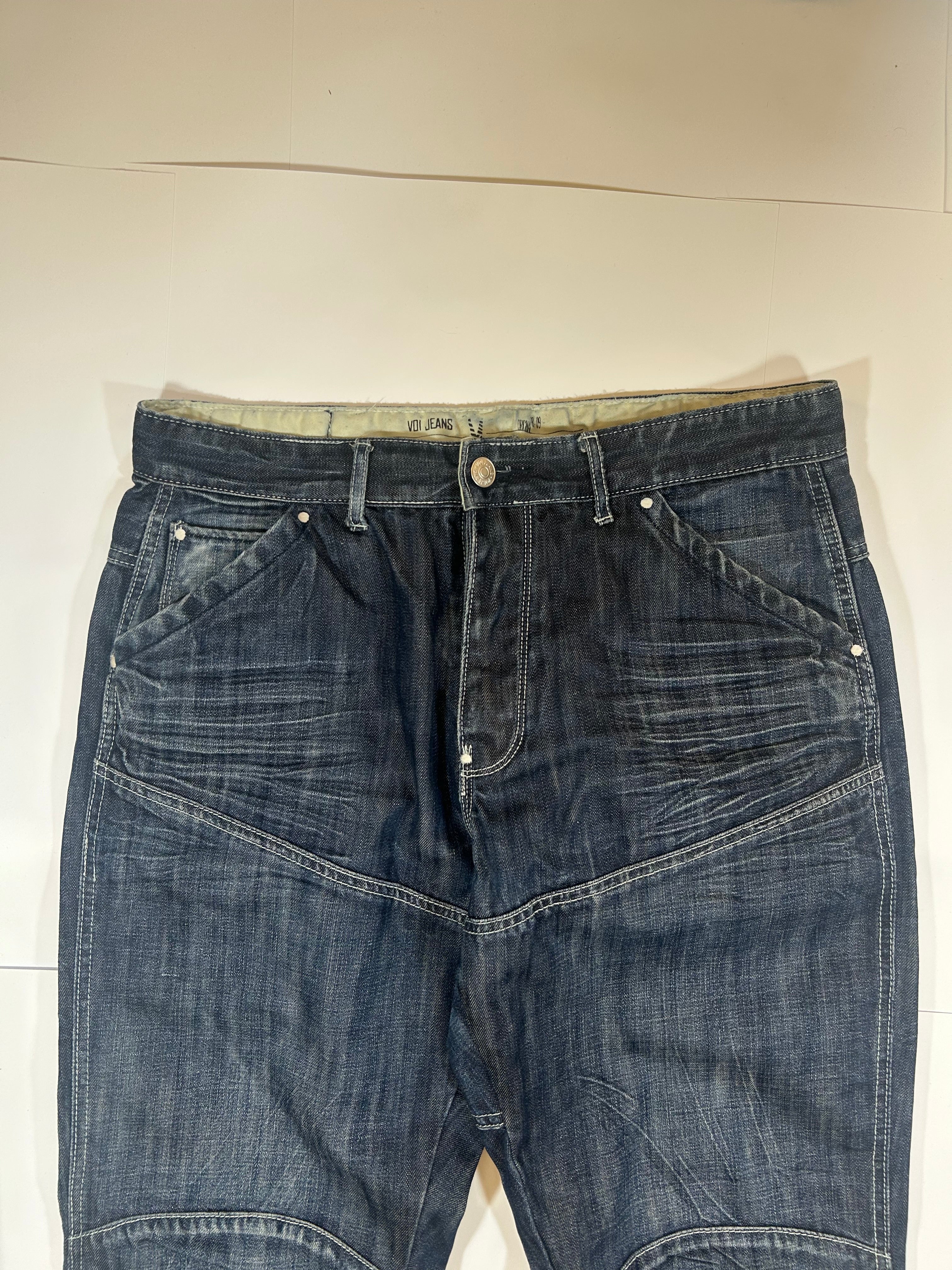 Baggy jeans denim z nadrukami na tylnych kieszeniach