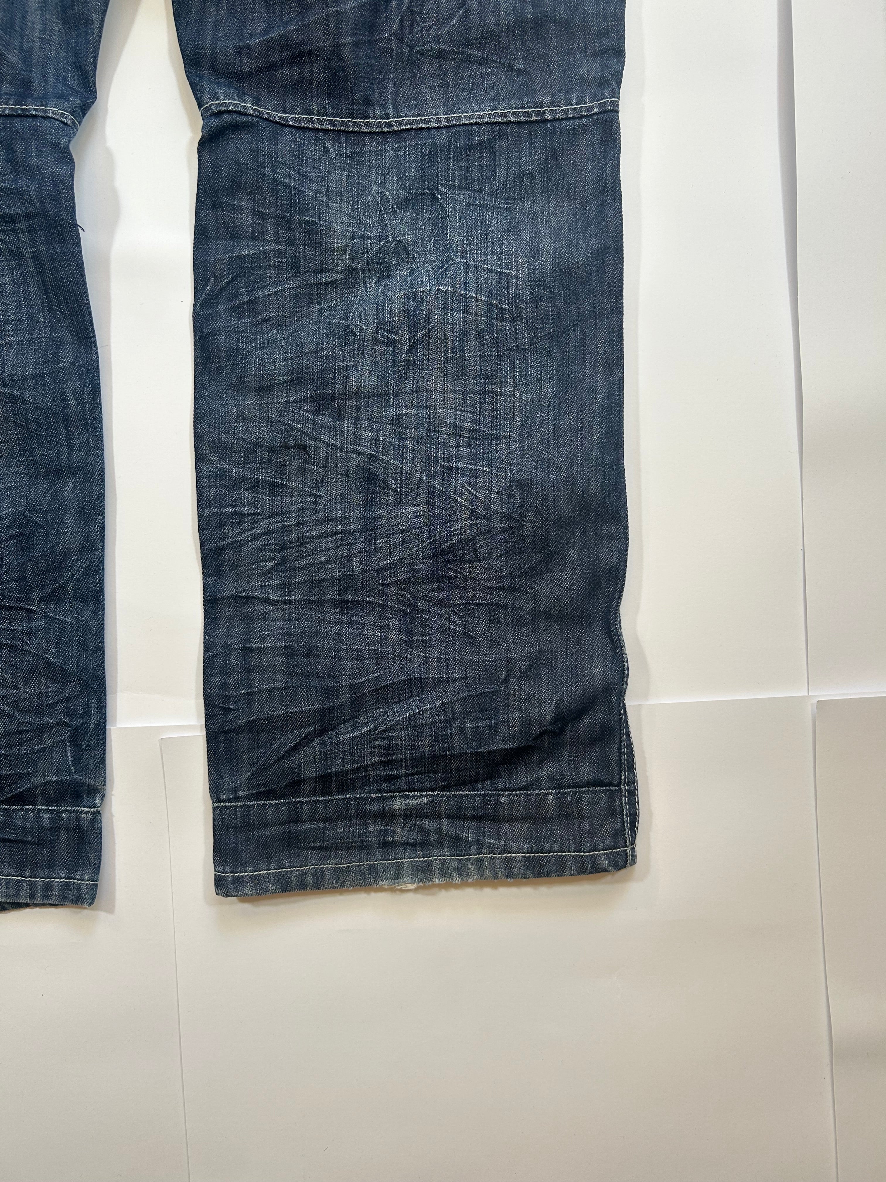 Baggy jeans denim z nadrukami na tylnych kieszeniach