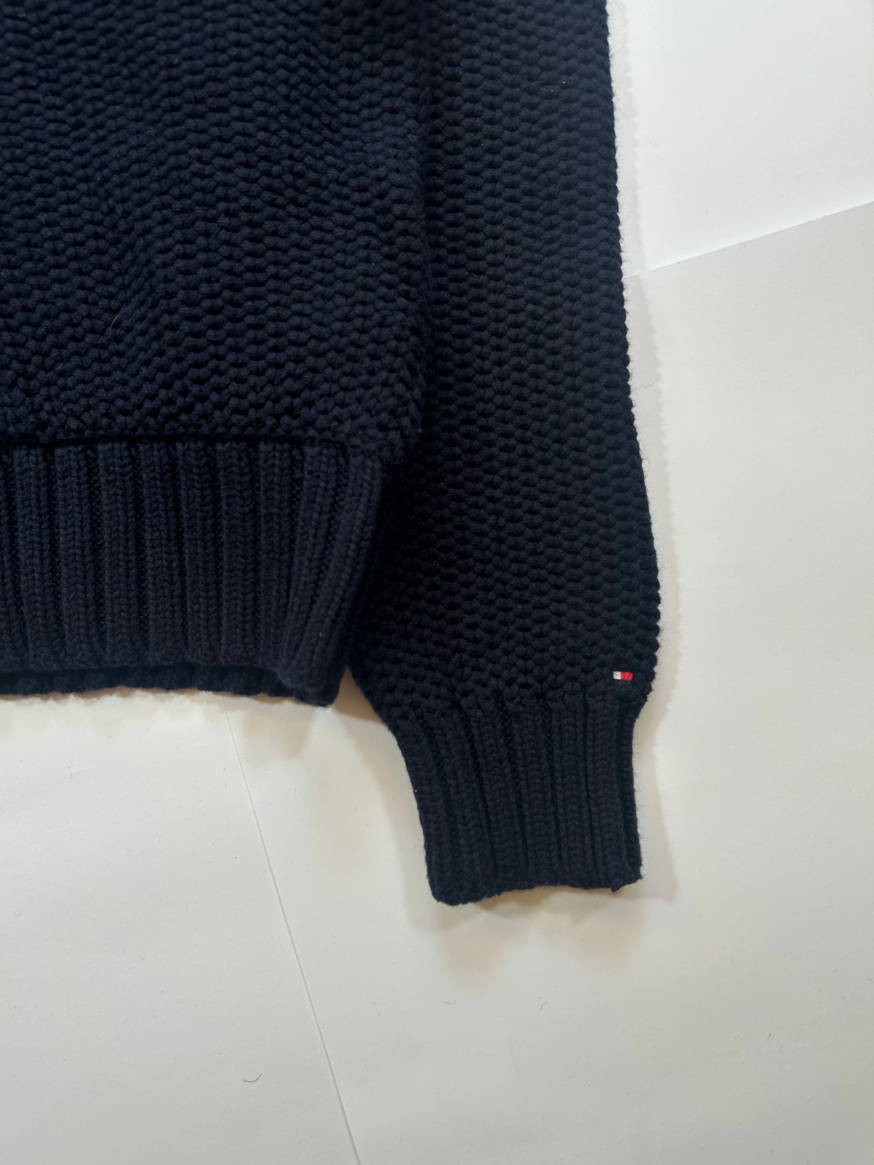 Sweter z warkoczem Tommy Hilfiger granatowy