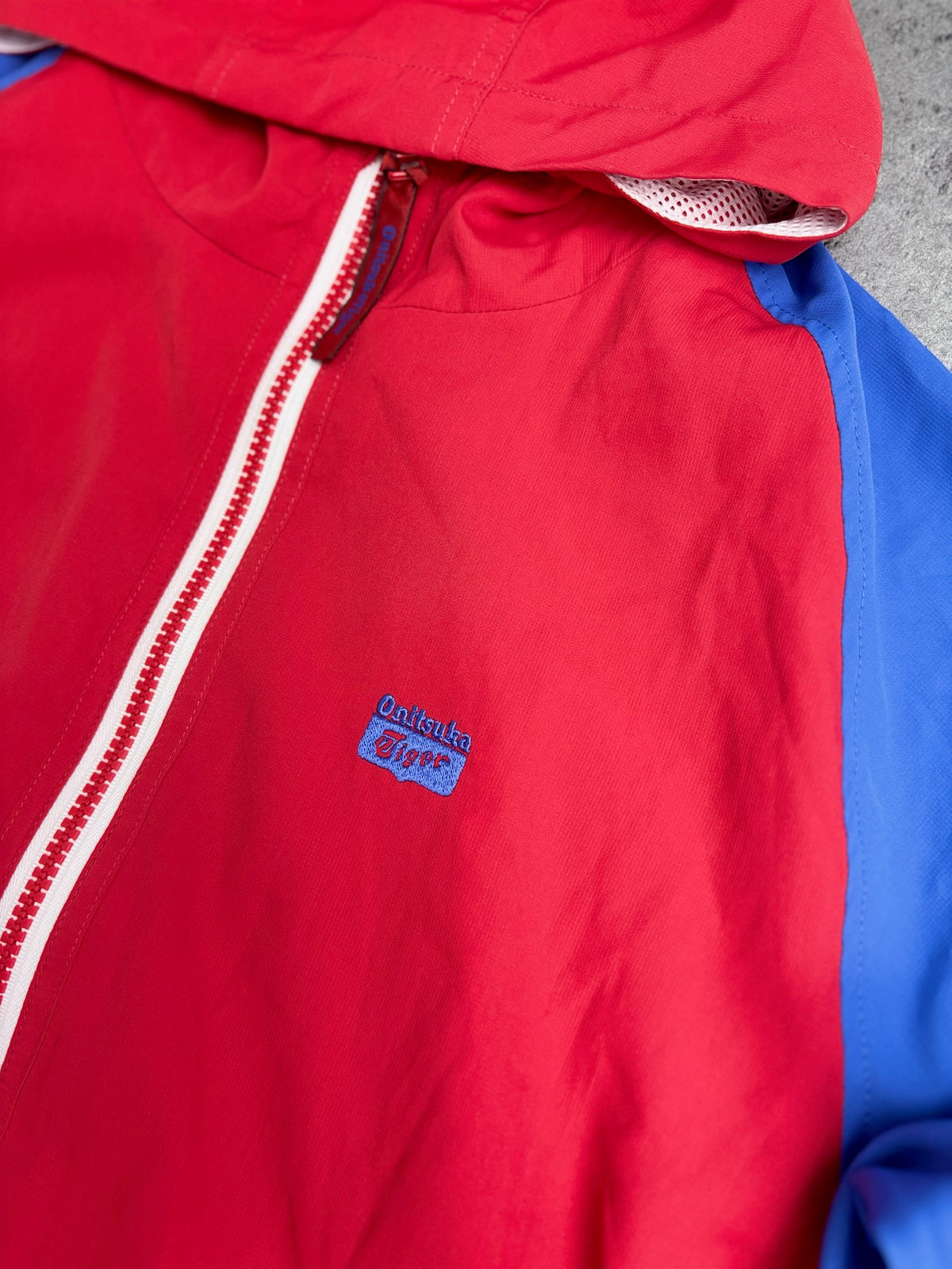 ONITSUKA TIGER 2000S HOODED WINDBREAKER JACKET Y2K KURTKA Z KAPTUREM ROZPINANA