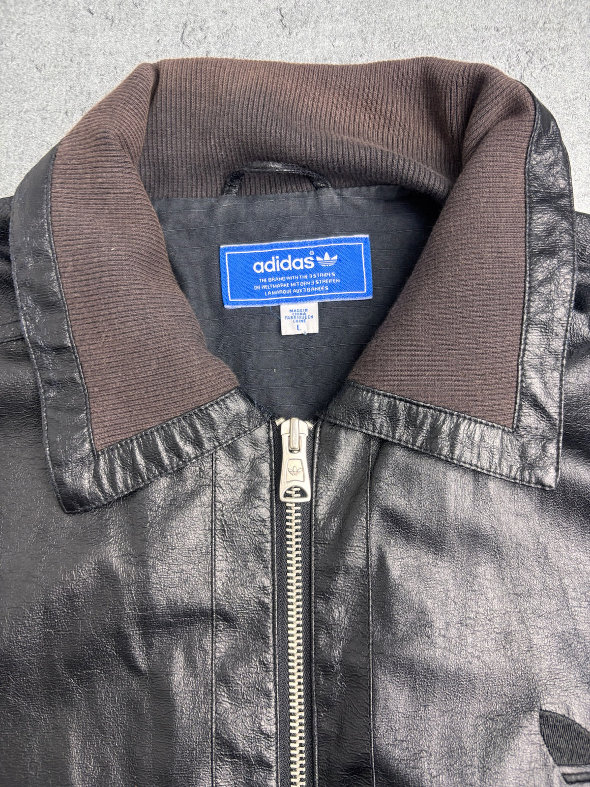 ADIDAS FAUX LEATHER JACKET IMITACJA SKÓRY 2010 ROK RARE TRACKSUIT JACKET ROZPINANA Y2K