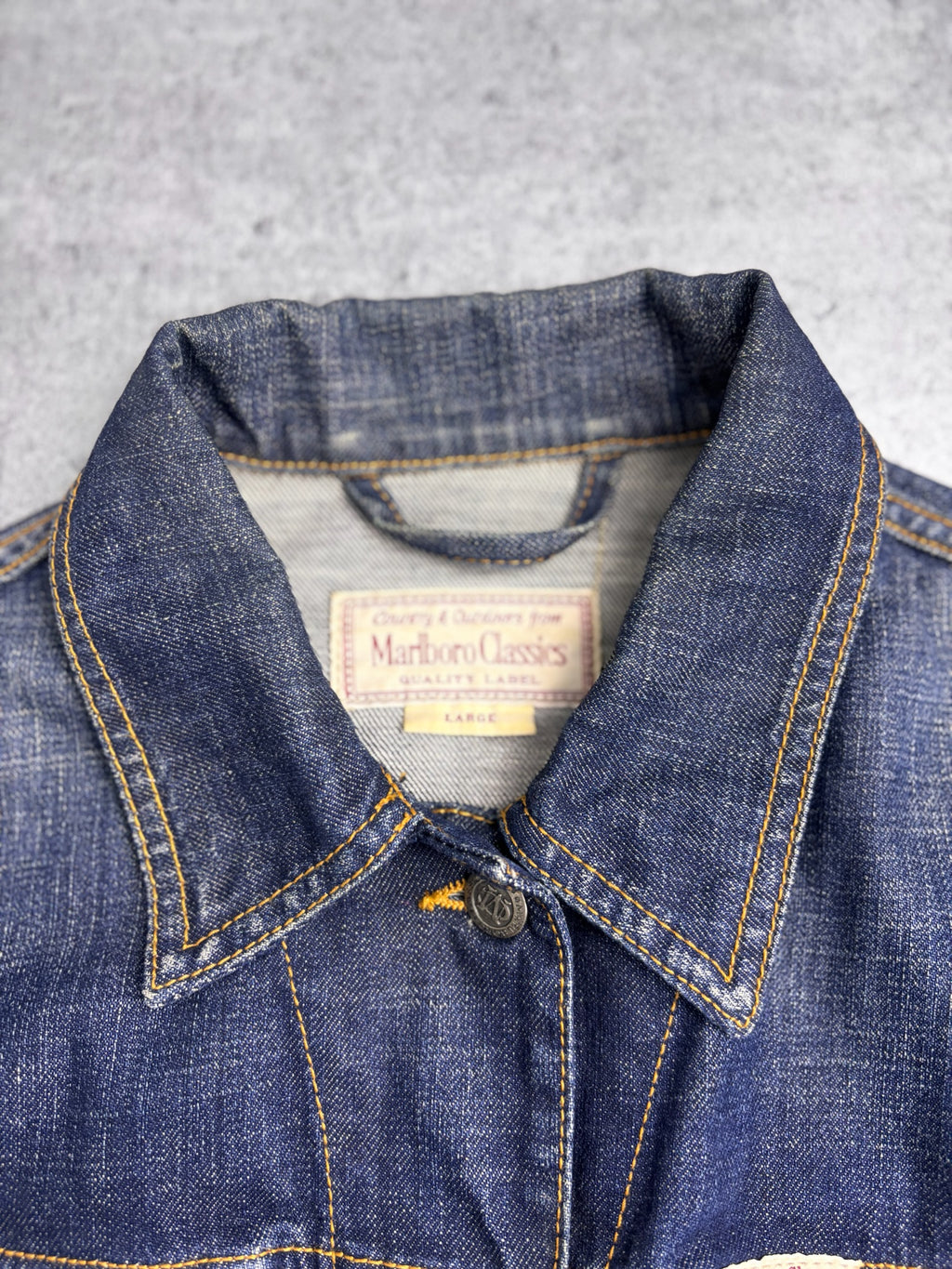 MARLBORO CLASSICS VINTAGE 2000S DENIM TRUCKER JACKET KURTKA JEANSOWA KATANA Y2K