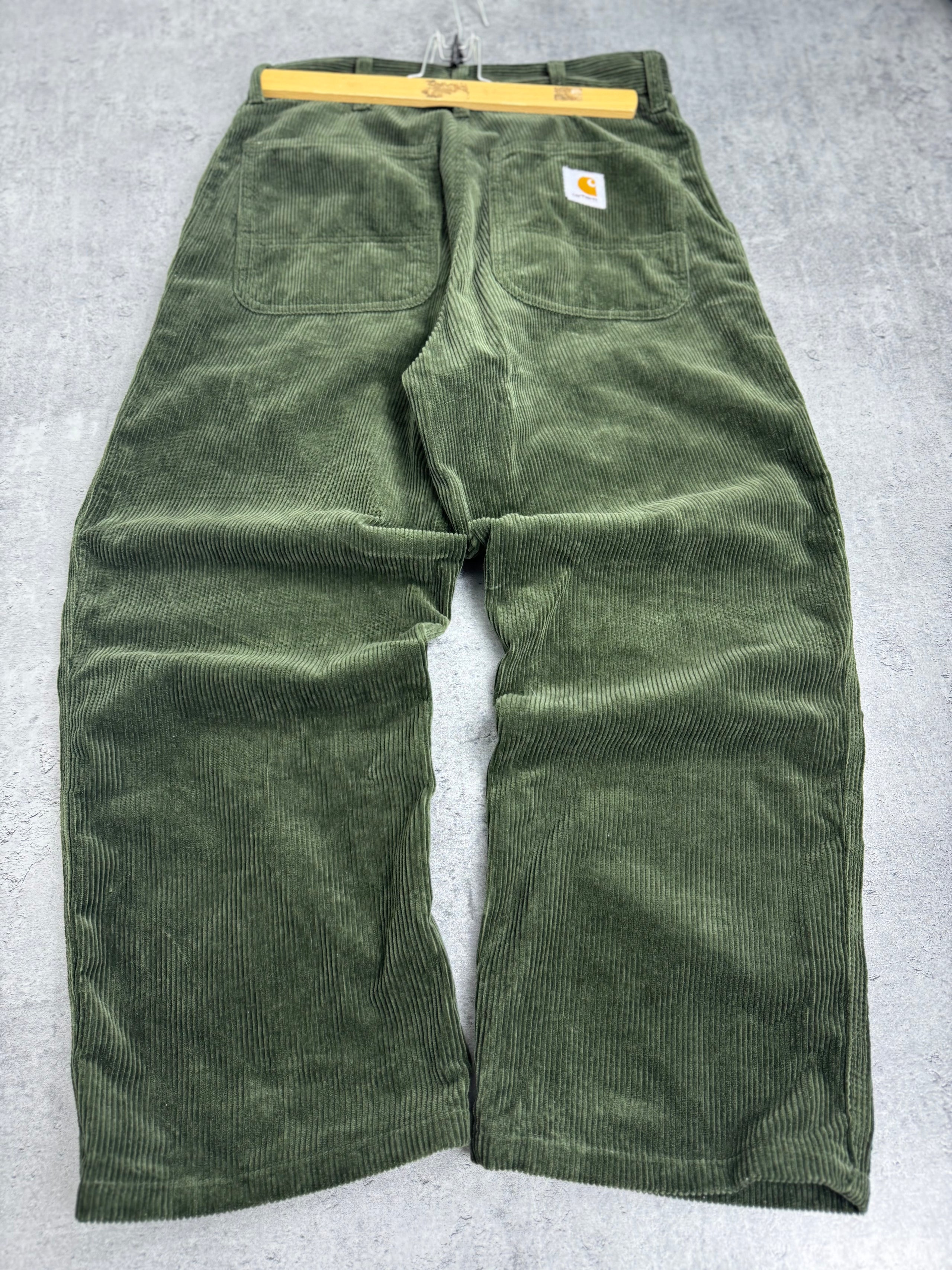 Carhartt Khaki Zielone Oliwkowe Sztruksowe Corduroy Simple Baggy Spodnie Pant 31 x 32 WIP