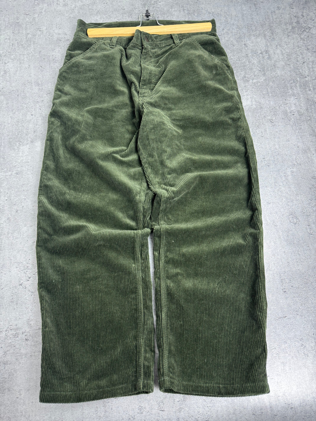 Carhartt Khaki Zielone Oliwkowe Sztruksowe Corduroy Simple Baggy Spodnie Pant 31 x 32 WIP