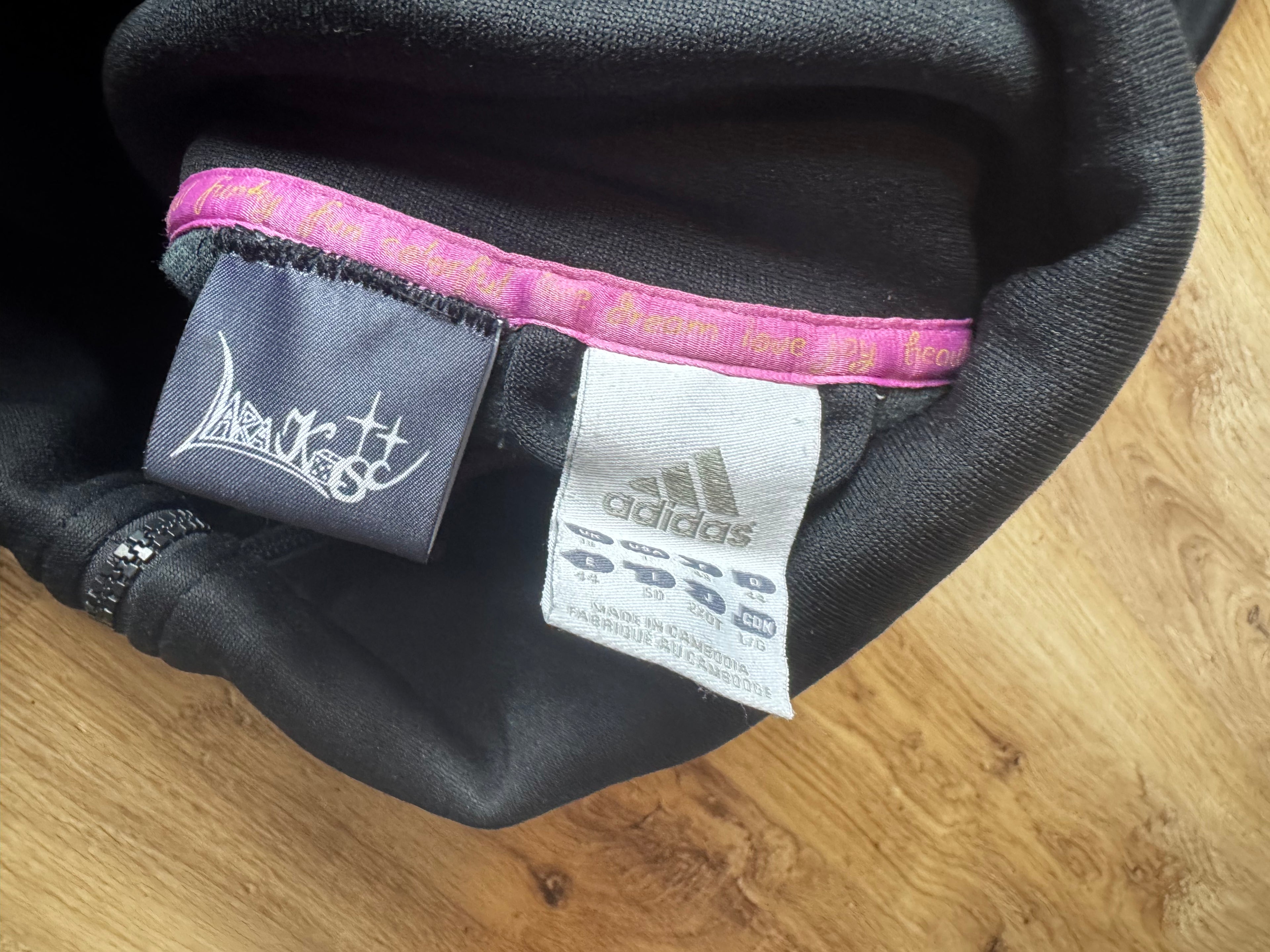 Rework unikat 1/1: Bluza Adidas Skrzydła i Złote Zapięcia w stylu chińskim (Y2K/Cyber)