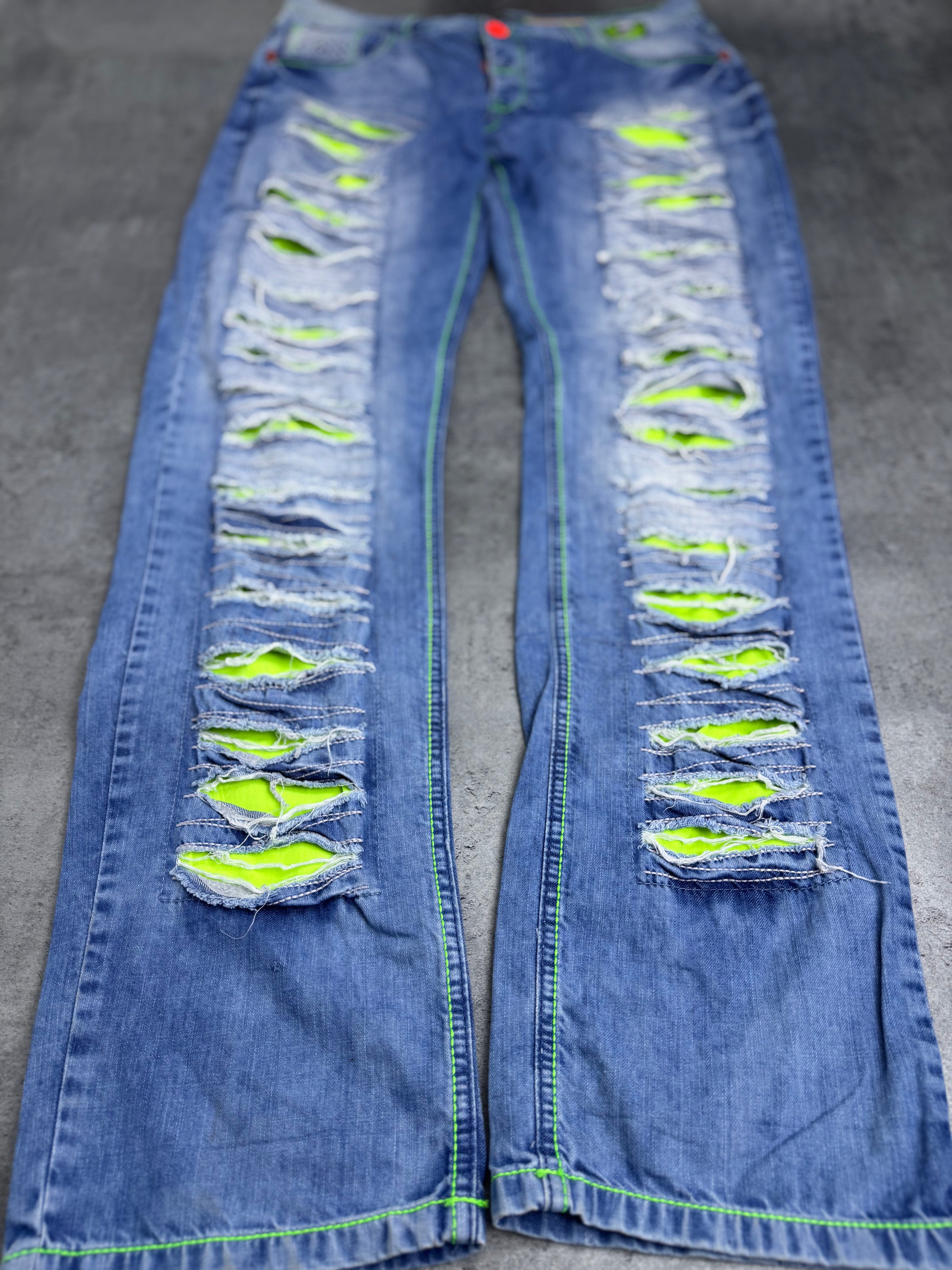 Cipo Baxx Distressed Spodnie Jeansy z Dziurami Neon Ripped Skull Cyber Goth Skater Emo Baggy Rare