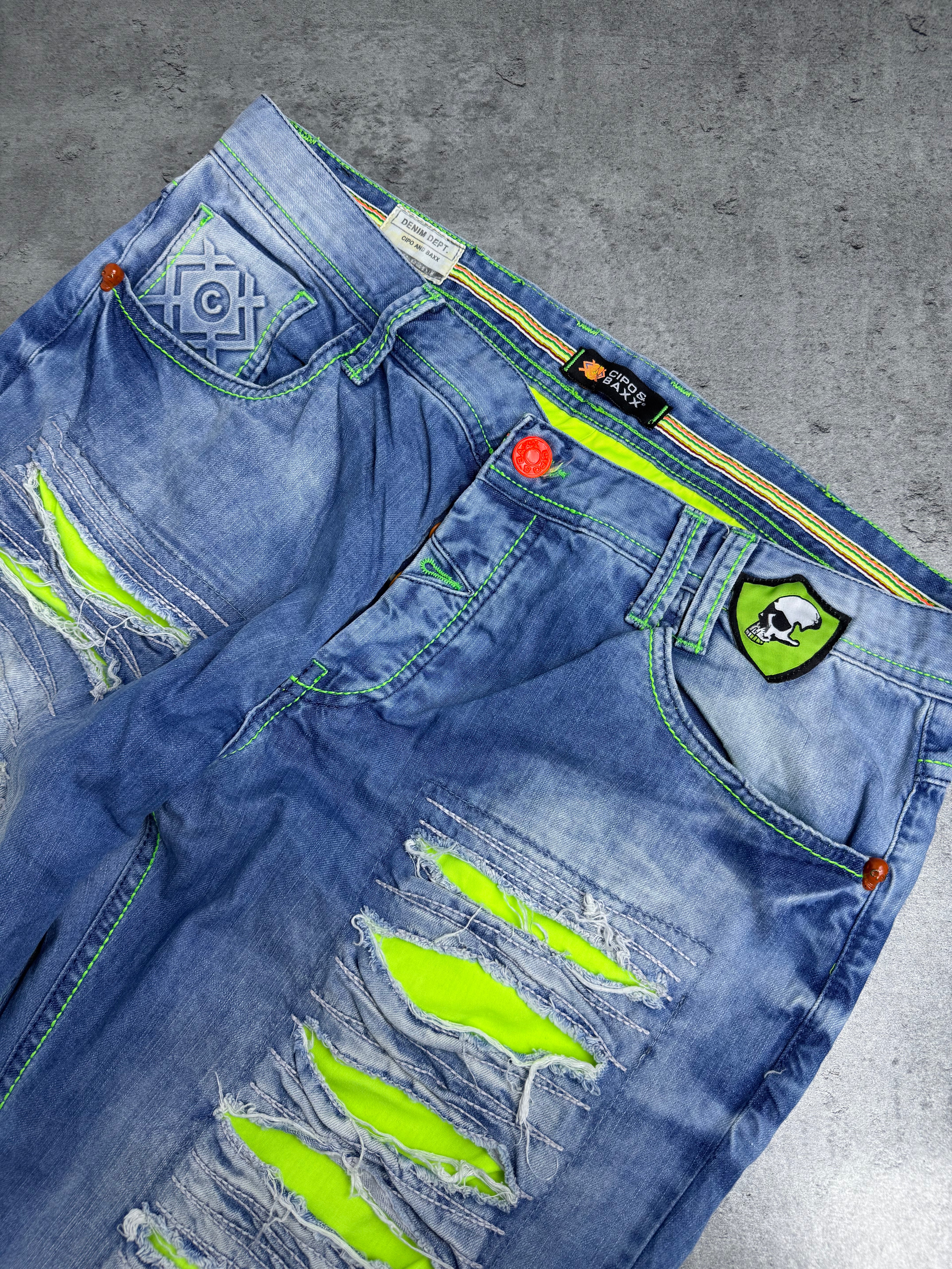 Cipo Baxx Distressed Spodnie Jeansy z Dziurami Neon Ripped Skull Cyber Goth Skater Emo Baggy Rare