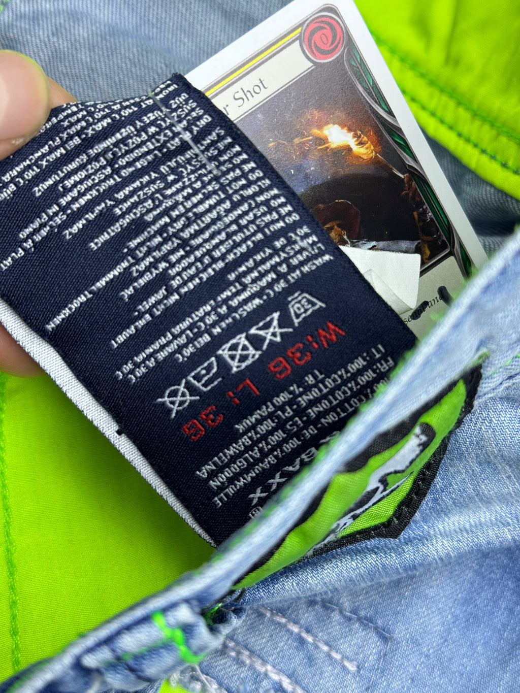Cipo Baxx Distressed Spodnie Jeansy z Dziurami Neon Ripped Skull Cyber Goth Skater Emo Baggy Rare