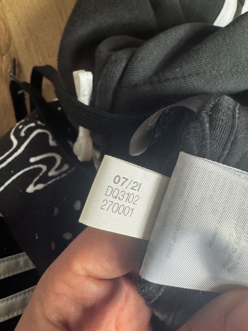 Adidas Custom "Zen Flow" Hoodie – Ręcznie Malowana – XL