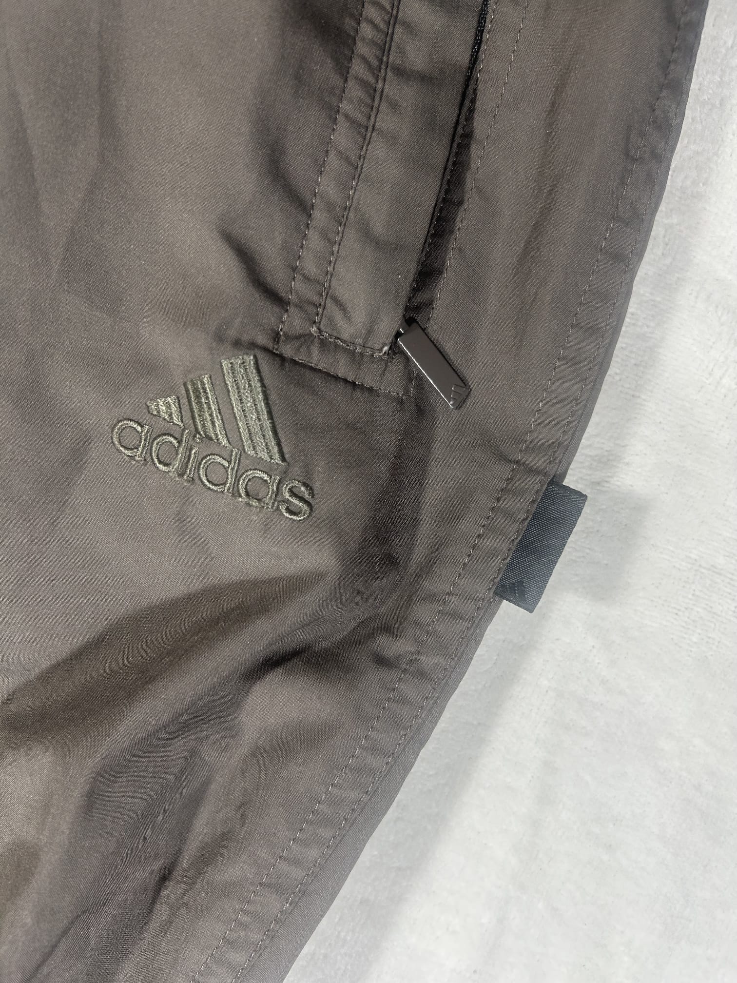 Brązowe dresy Adidas 2000 rok