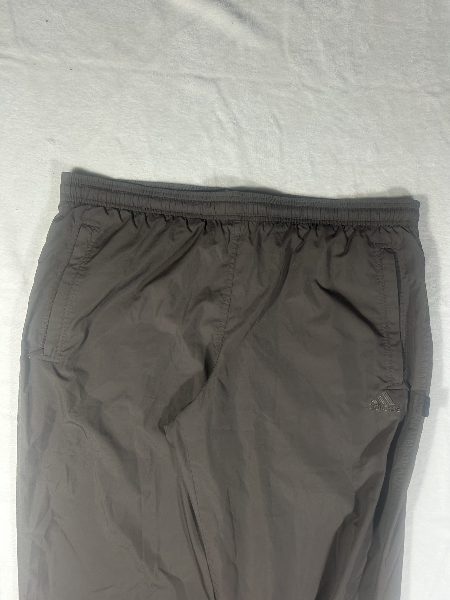 Brązowe dresy Adidas 2000 rok